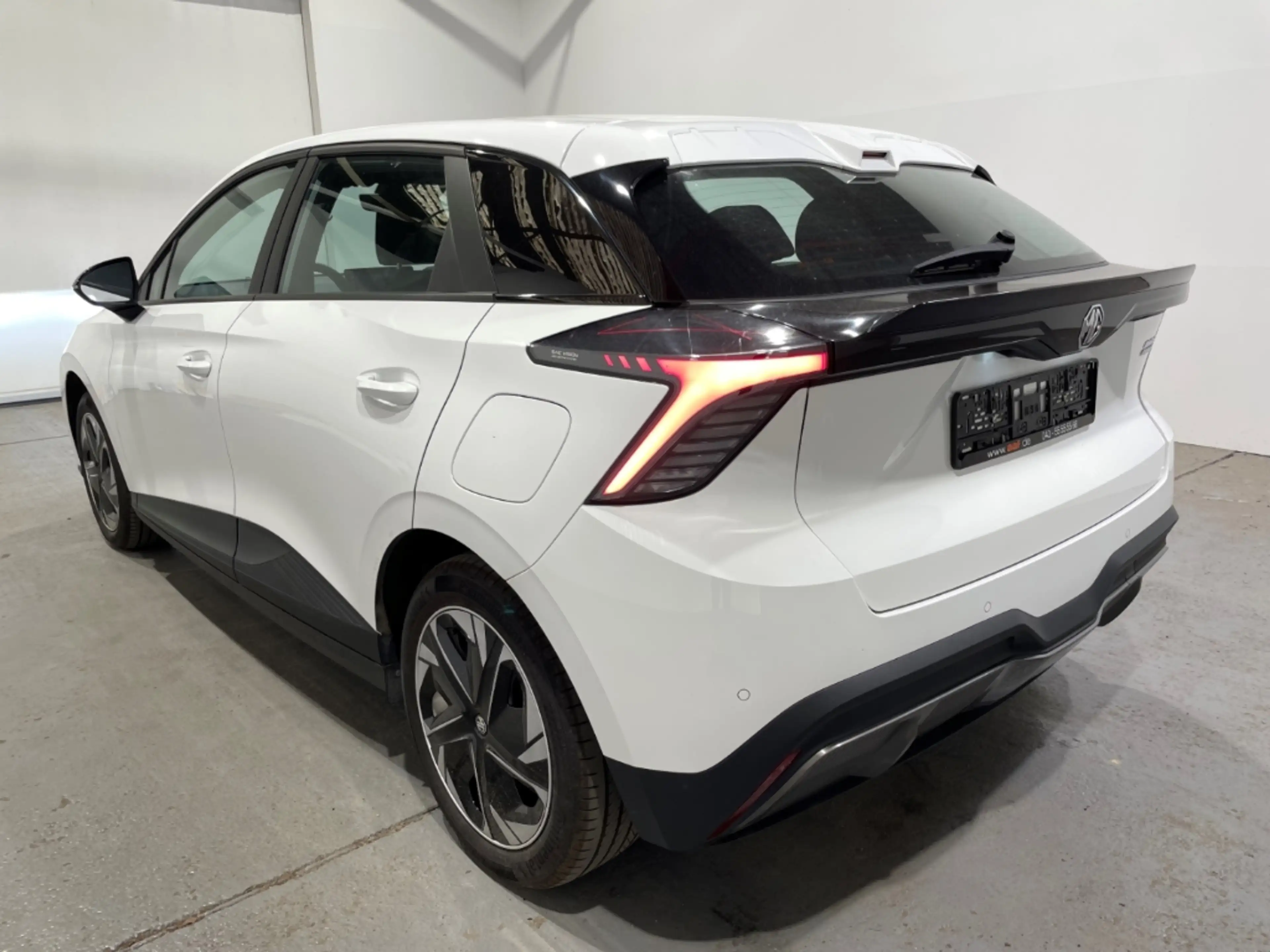 MG MG4 Klima LED ACC PDC Apple CarPlay — photo 2
