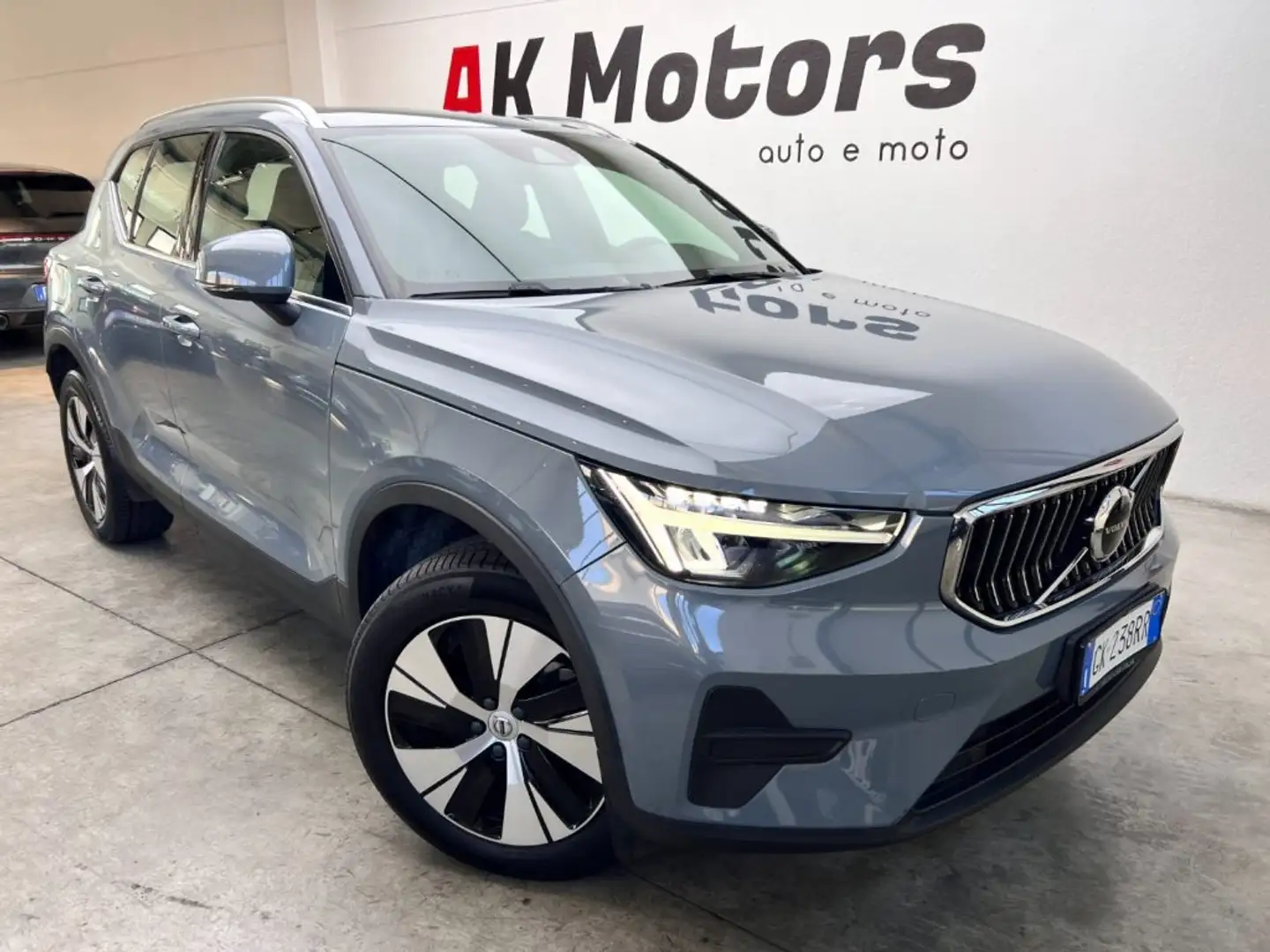 Volvo XC40 T4 Recharge Plug-in Hybrid automatico Core Gris - 1