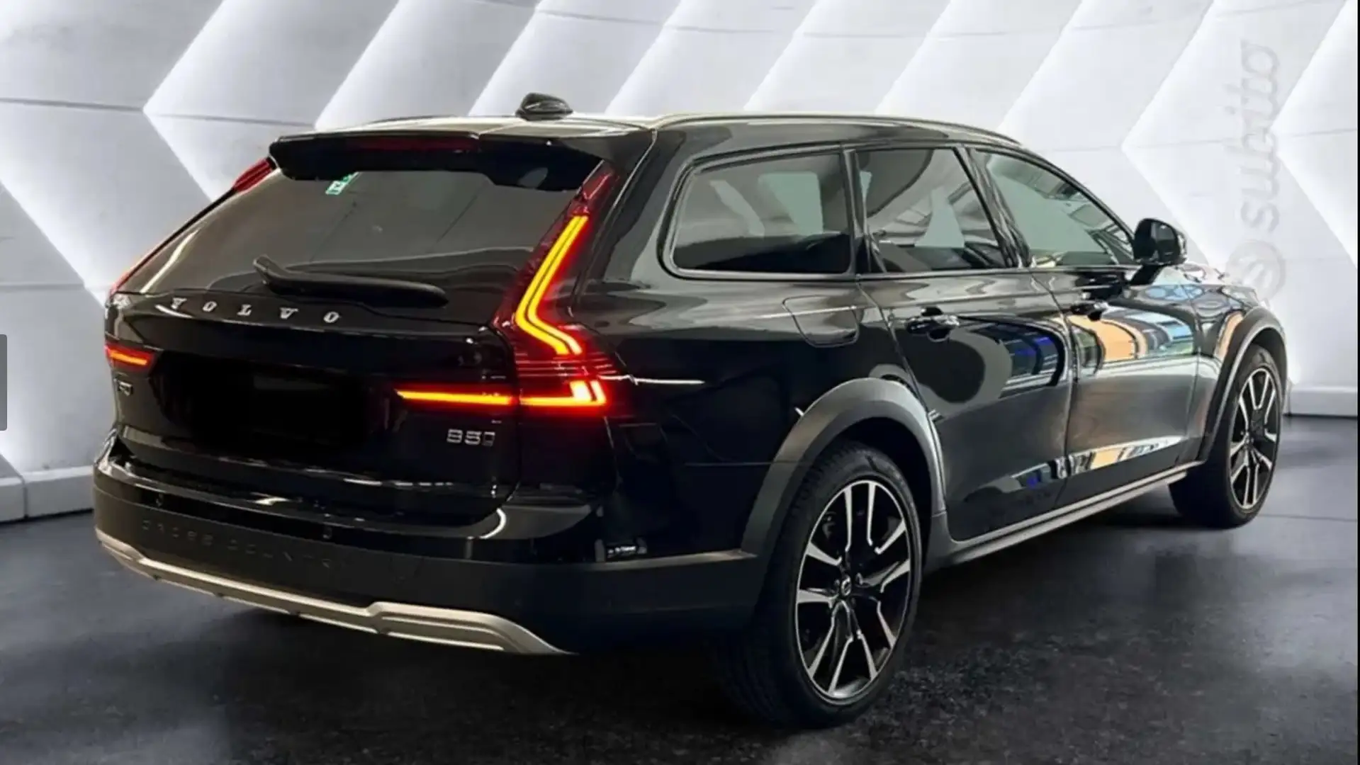 Volvo V90 Cross Country V90 2021 Cross Country 2.0 b5 Business Pro Lineawd Negru - 1