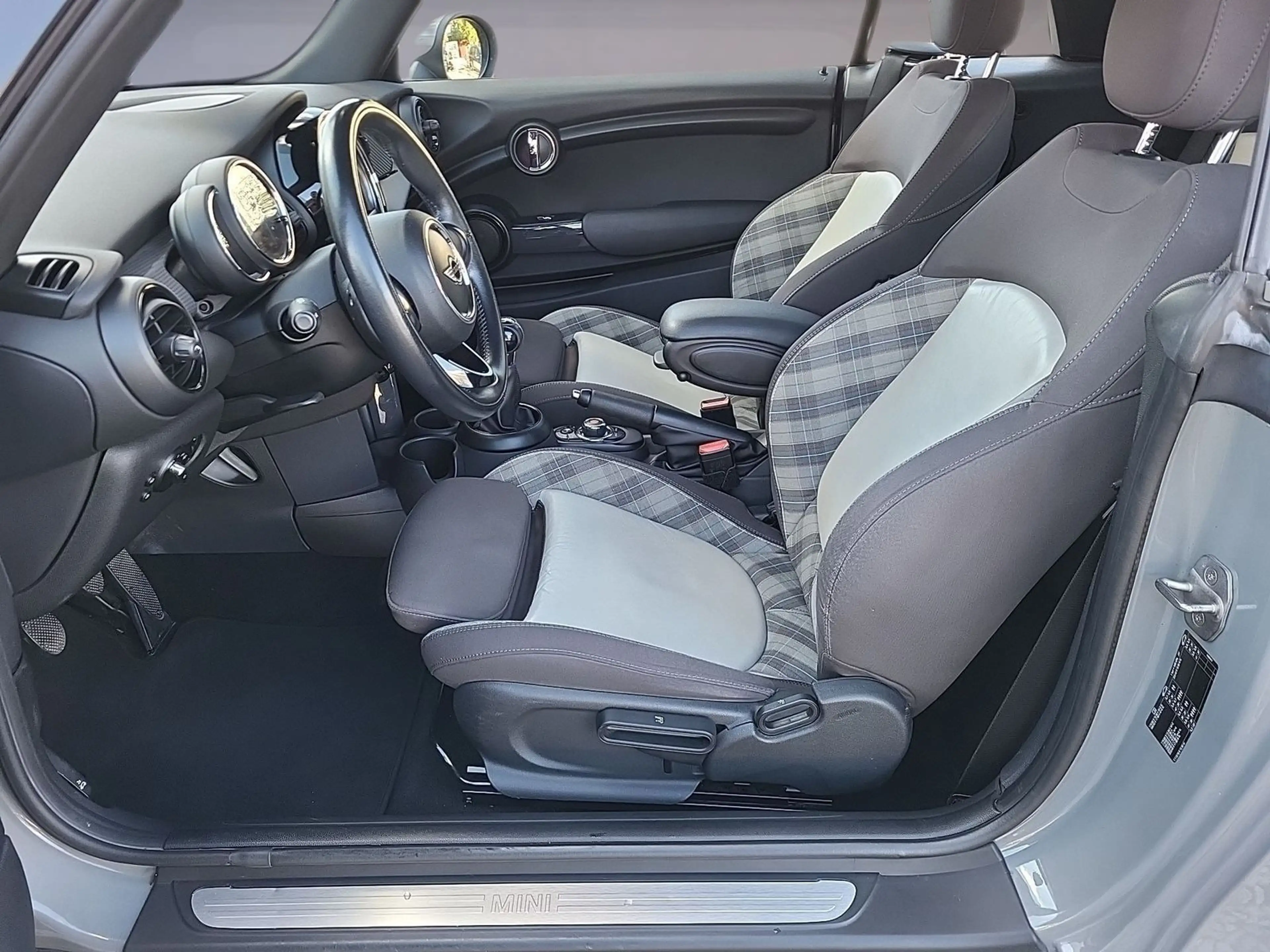 MINI Cooper Cabrio Cabrio Cooper 136PS*PEPPER*LED*NAV — photo 13
