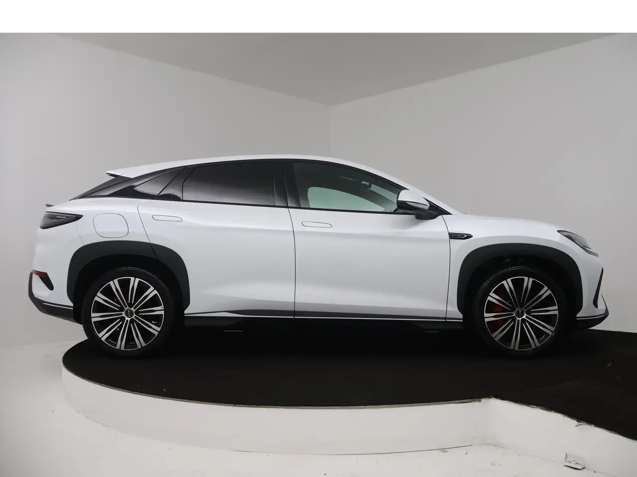 BYD SEALION 7