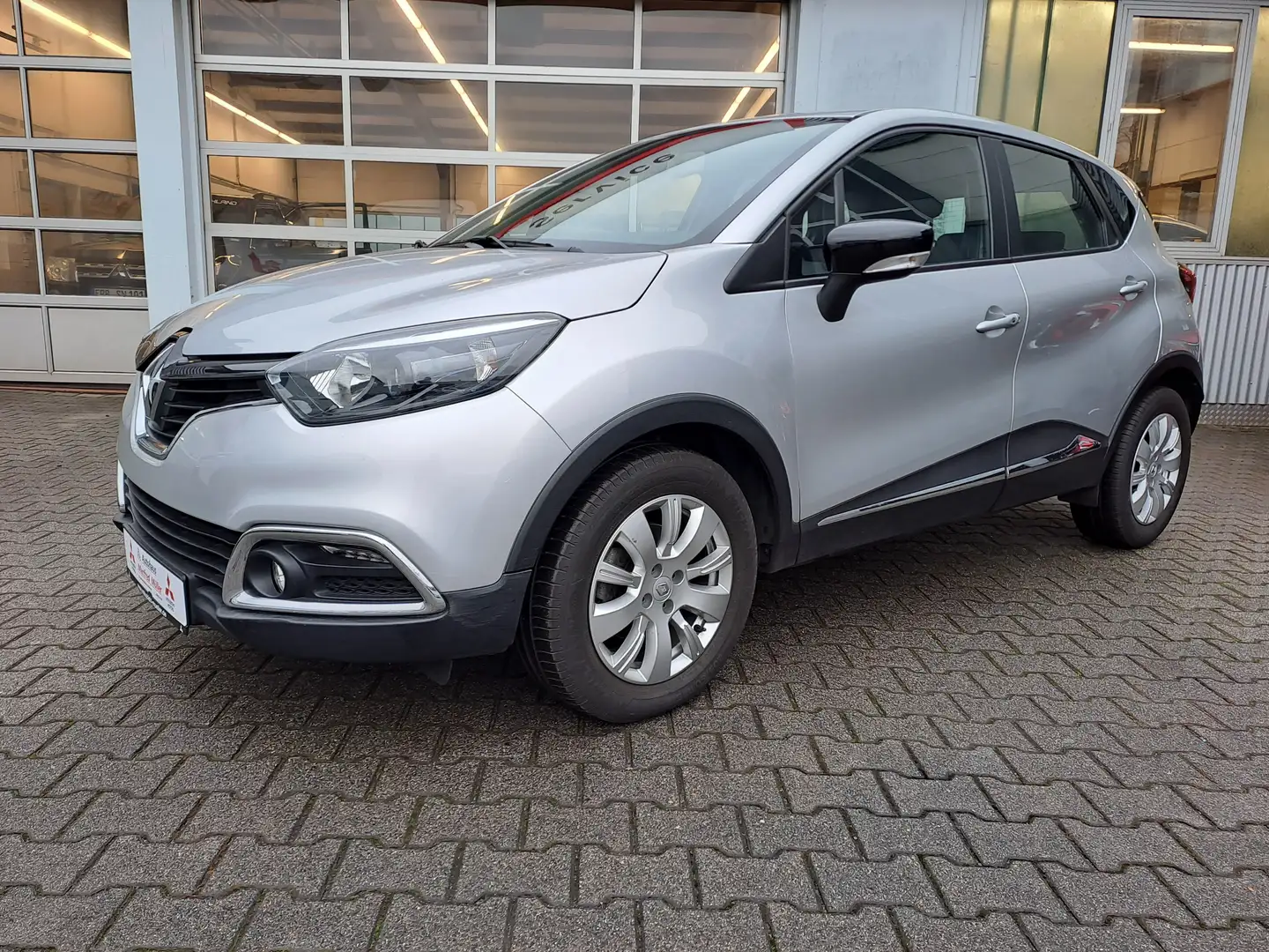 Renault Captur Captur ENERGY TCe 120 EDC Silber - 2