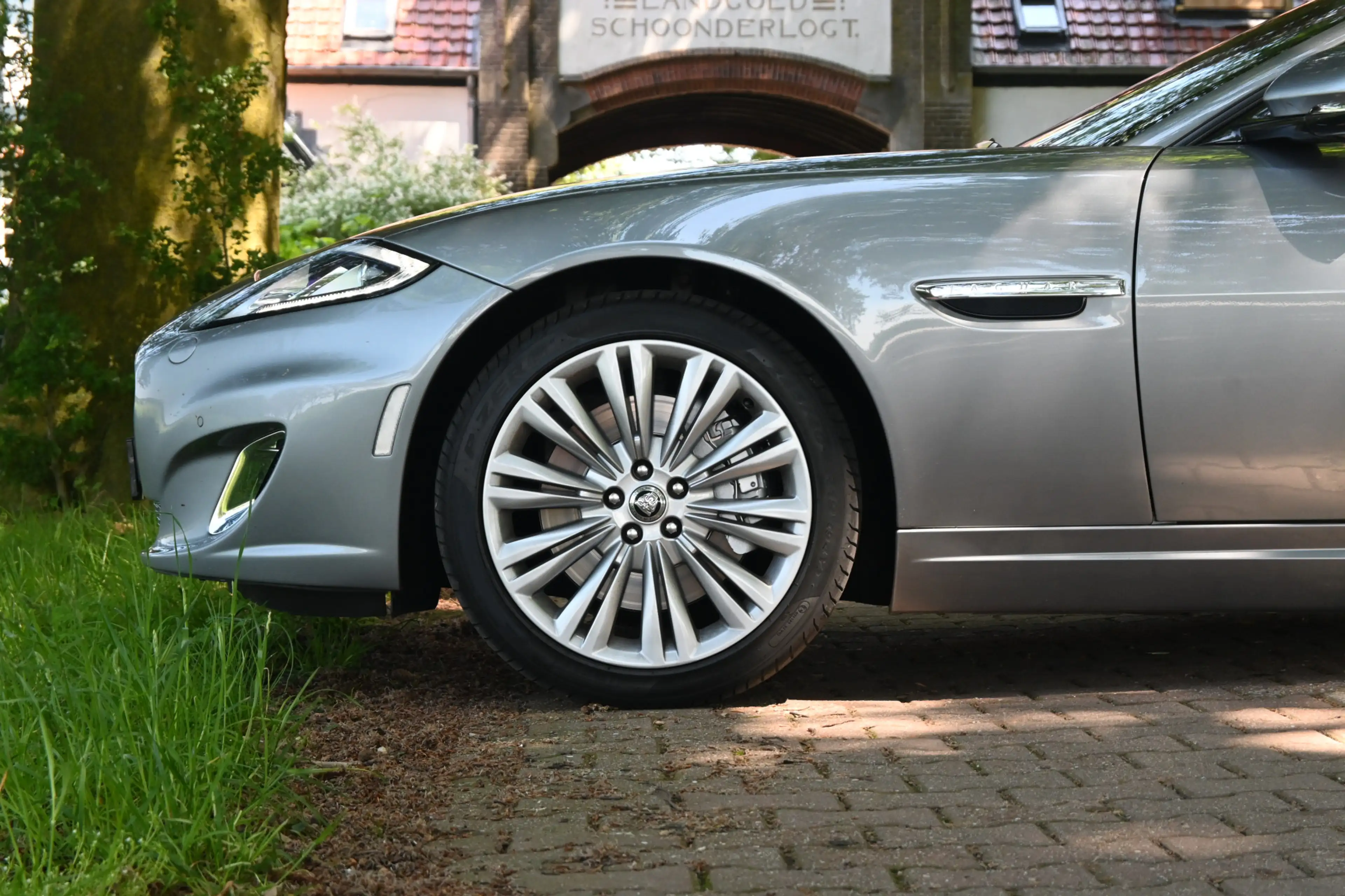 Jaguar XK 5.0 V8 Convertible — photo 11