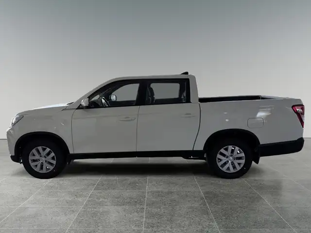 KGM Rexton view 2