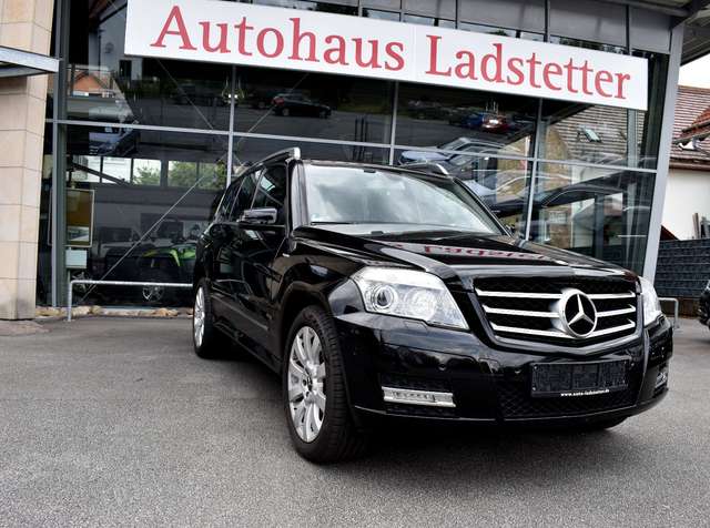 Imagine Mercedes-Benz GLK 350 4Matic*Sport-Paket*Panorama*Xenon*Navi*