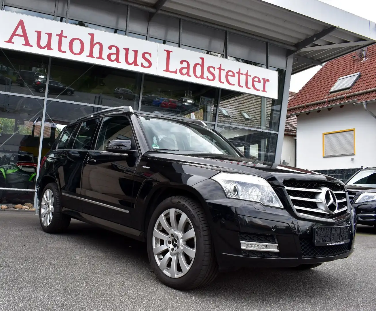 Mercedes-Benz GLK 350 4Matic*Sport-Paket*Panorama*Xenon*Navi* Noir - 2