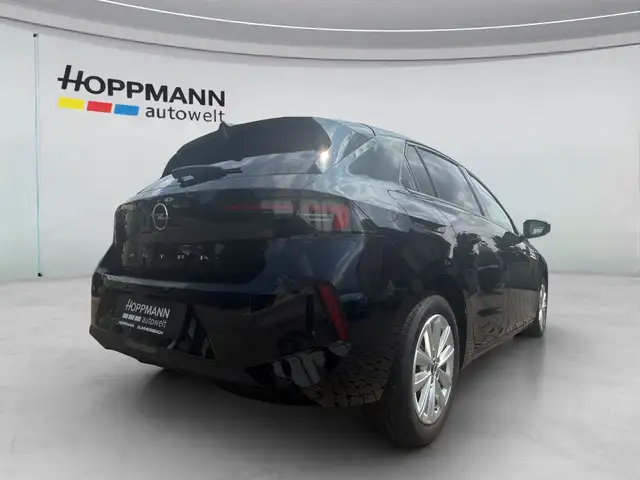 Opel Astra view 3