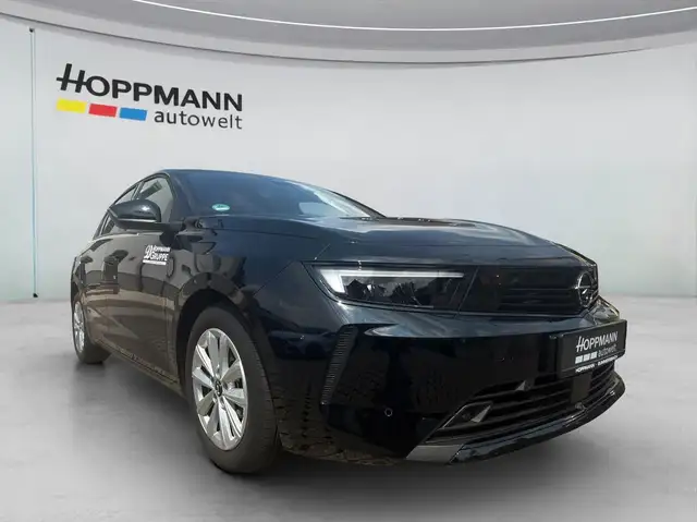 Opel Astra view 2
