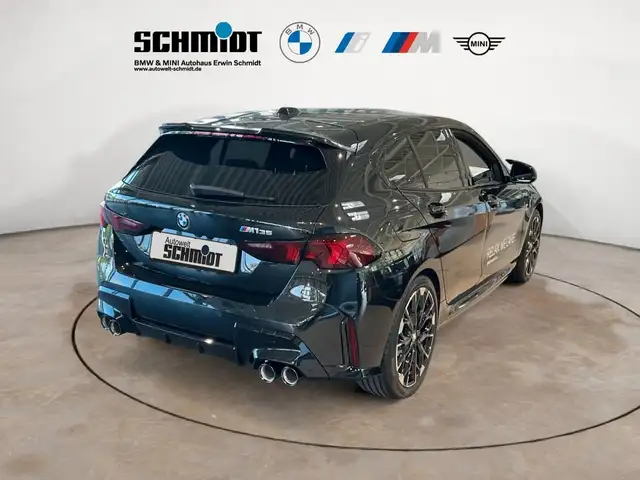 BMW 1 Series view 6
