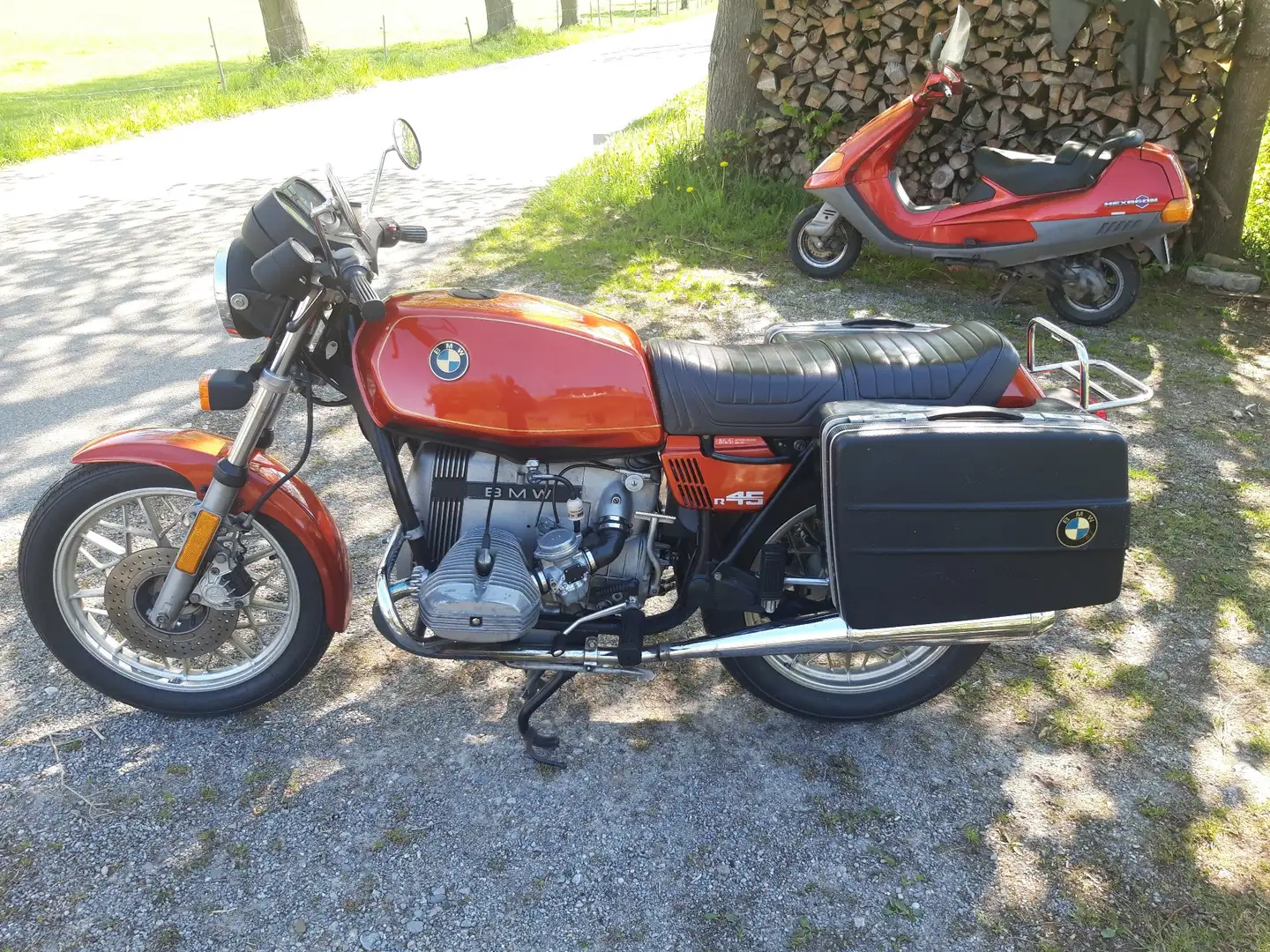 BMW R 45 Red - 1