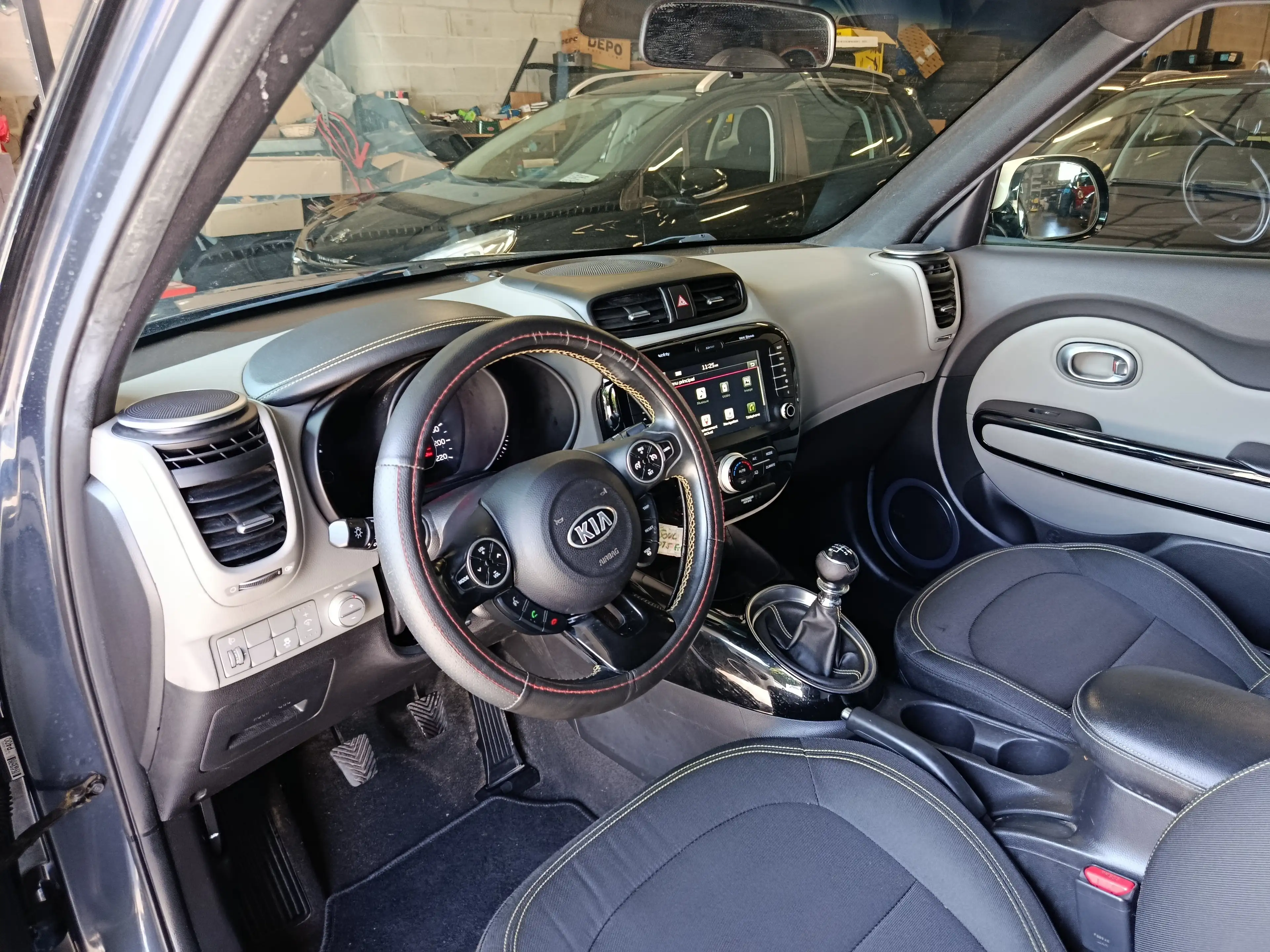 Kia Soul 1.6i Play — photo 8