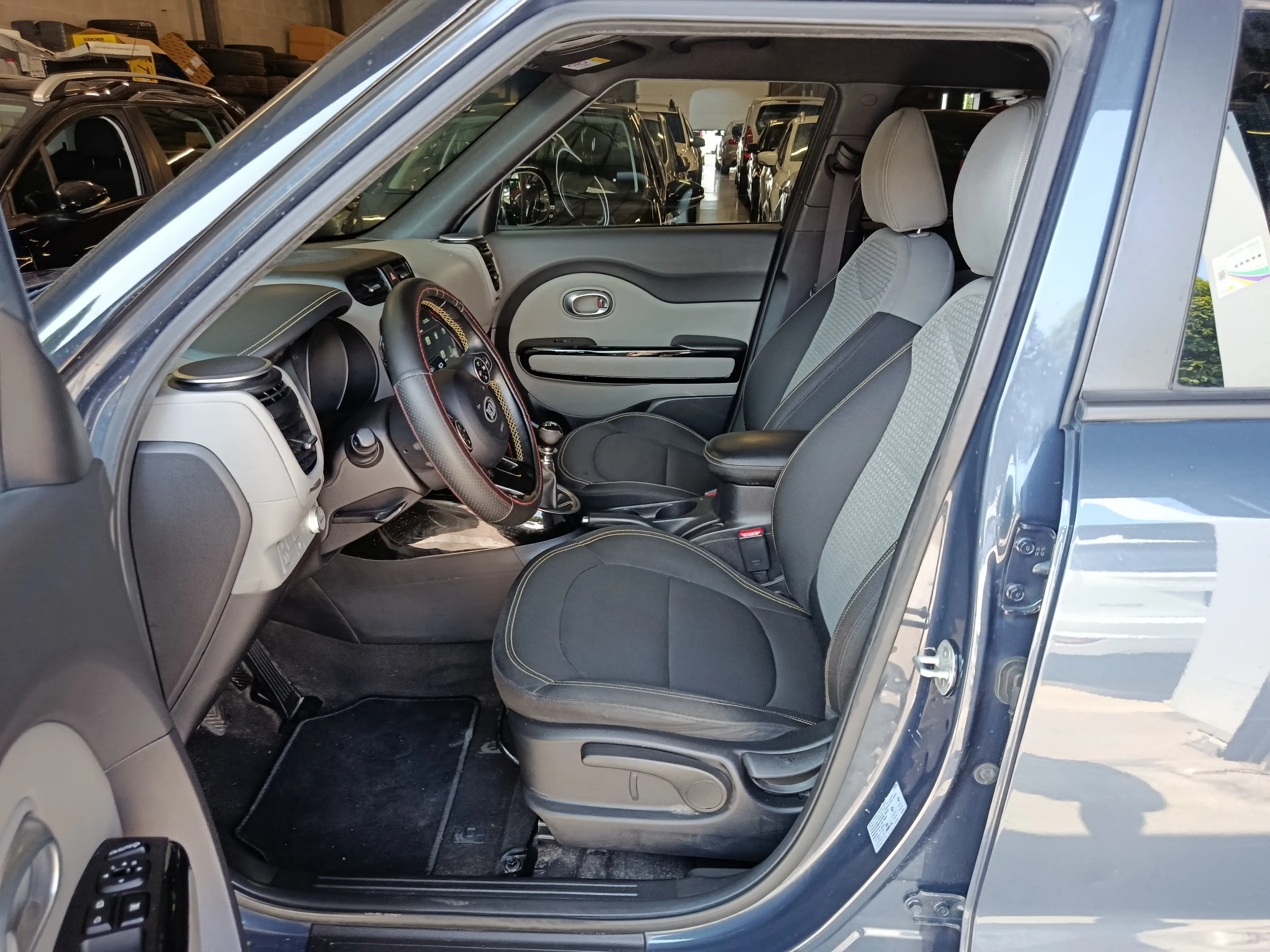 Kia Soul 1.6i Play — photo 9
