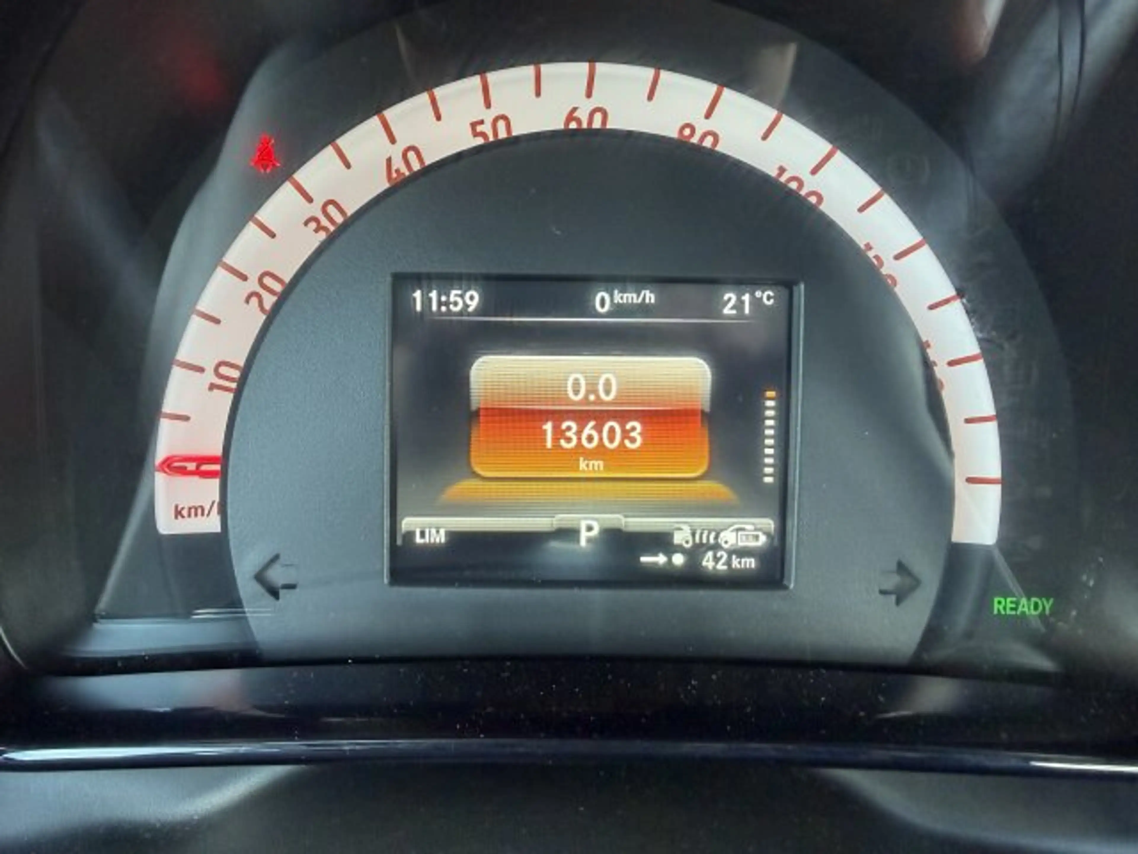 smart forTwo smart EQ fortwo Exclusive LED Panorama Kamera... — photo 10