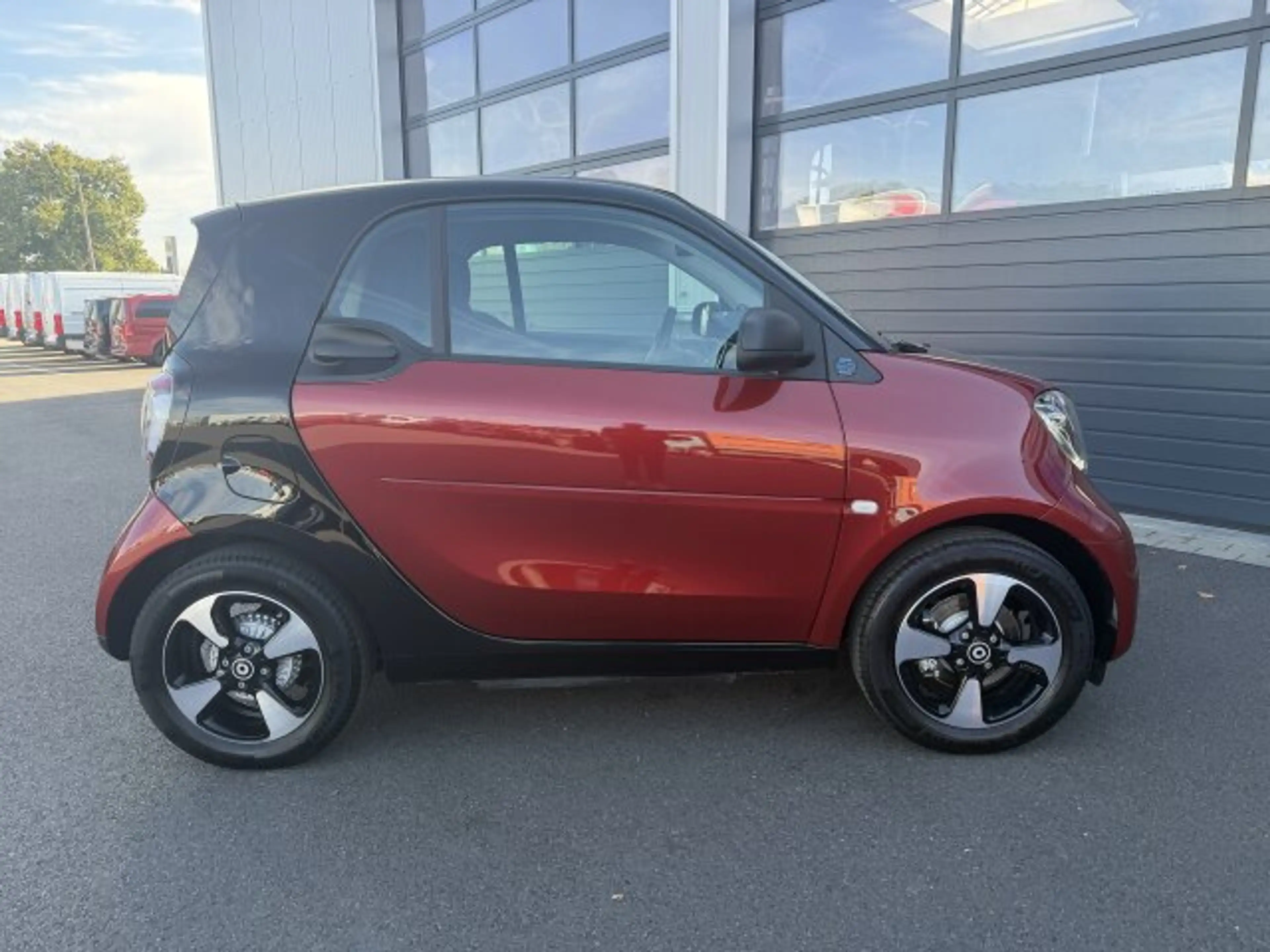 smart forTwo smart EQ fortwo Exclusive LED Panorama Kamera... — photo 6