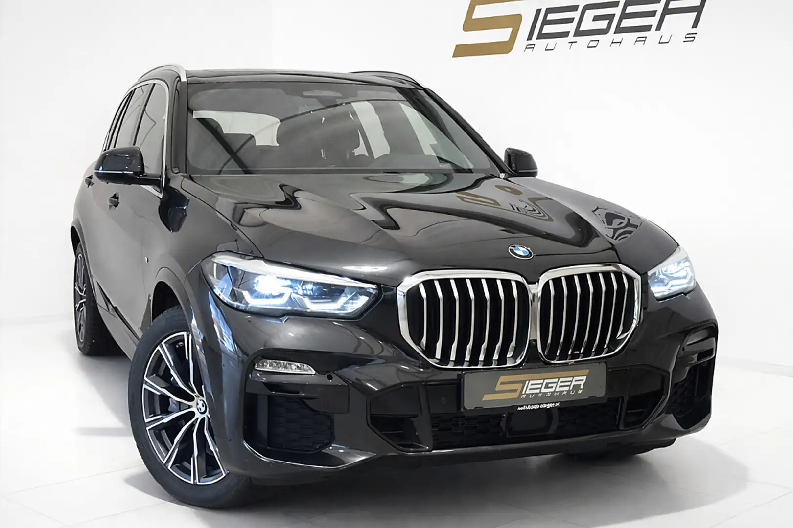 BMW X5 xDrive45e PHEV Aut.**M-Paket** Schwarz - 2