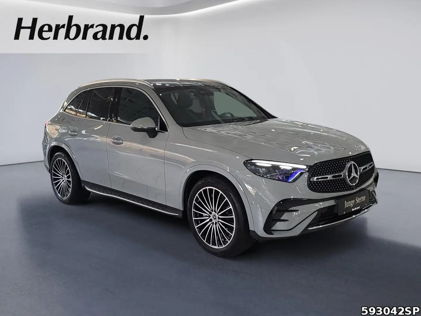 Mercedes-Benz GLC 450 d 4M AMG AHK Pano Memory 360° DISTRONIC Grau - 2