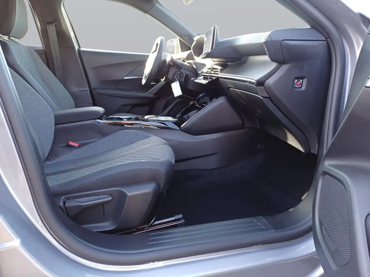 Peugeot 2008 Neuer 2008 Allure PureTech 130 EAT8, миниатюра 13