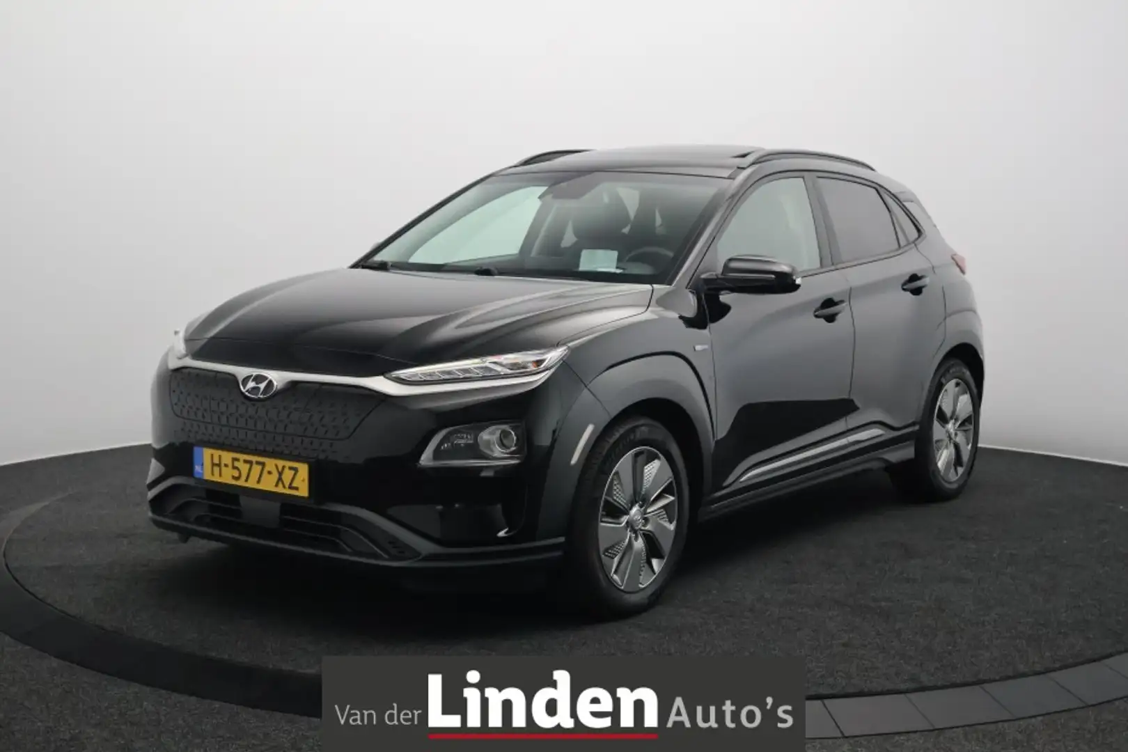 Hyundai KONA EV Premium Sky 64 kWh SOH 97% | Head-Up Display | Zwart - 1