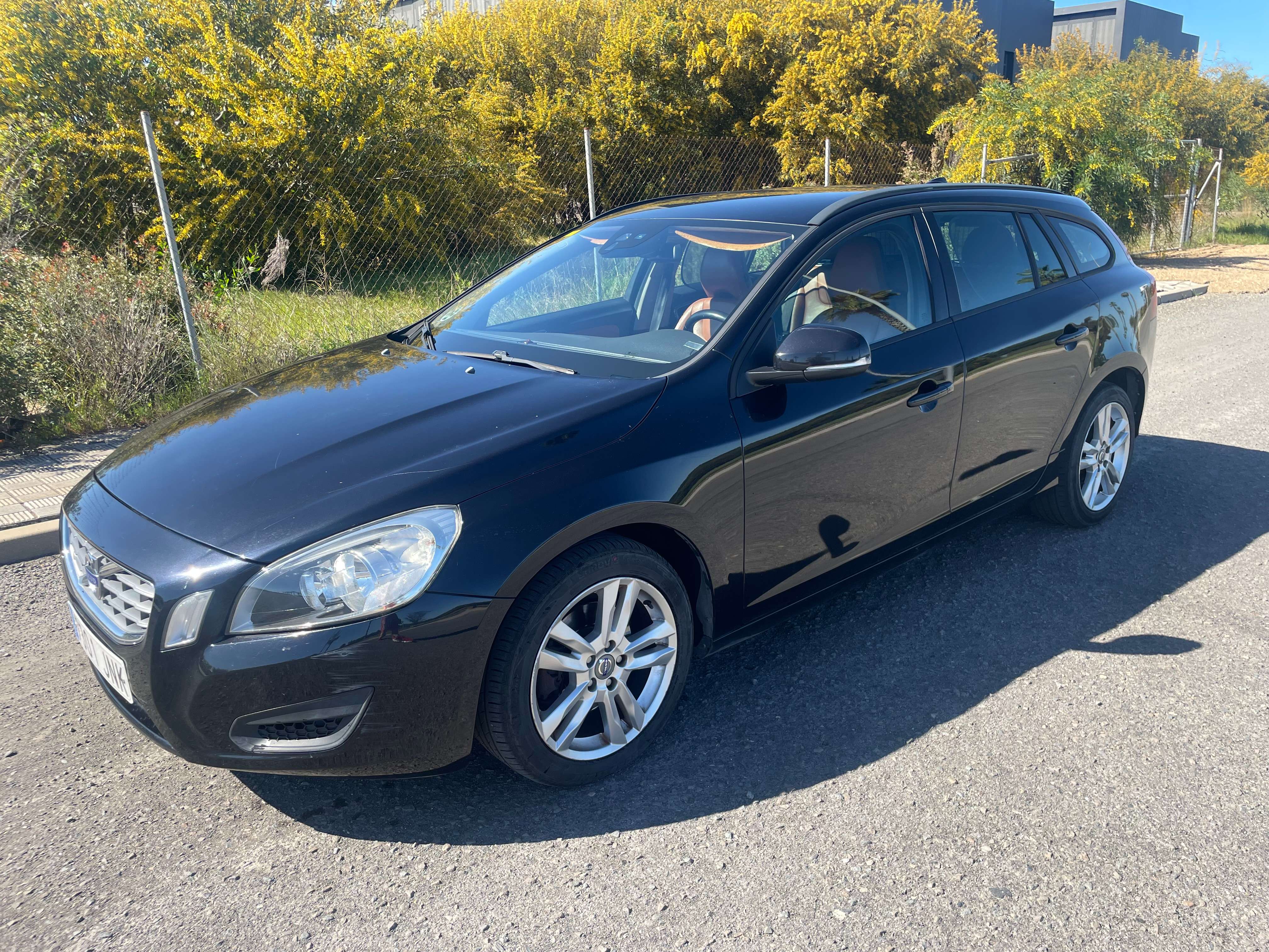 Volvo V60 V60 D3 Kinetic Kinetic - foto 1