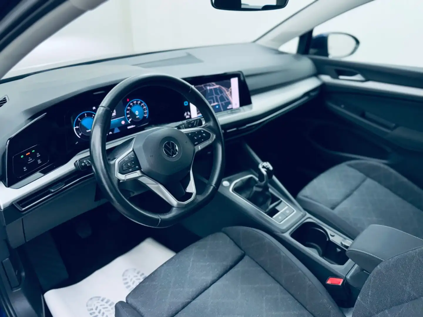 Volkswagen Golf VIII Variant Life 2.0 TDI *2.H * NAVI * ACC Blue - 2