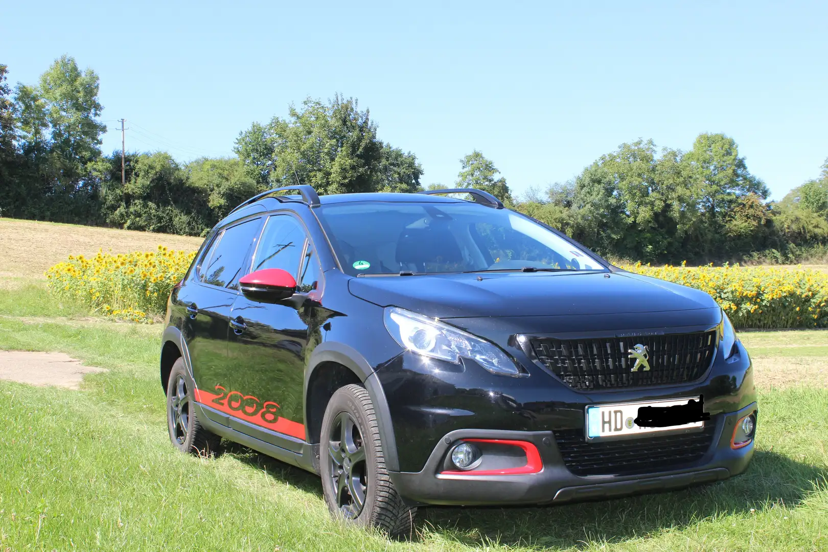 Peugeot 2008 Allure BlueHDi PDC 120 START/STOP Černá - 1