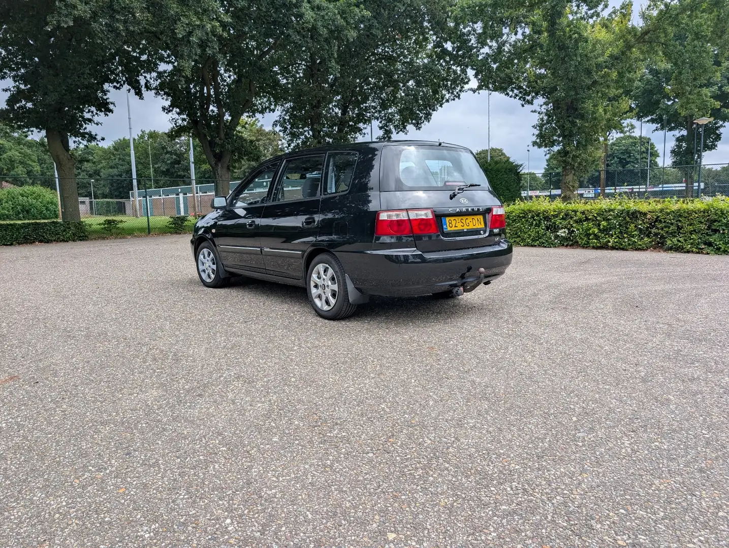 Kia Carens 1.6-16V LX Zwart - 2