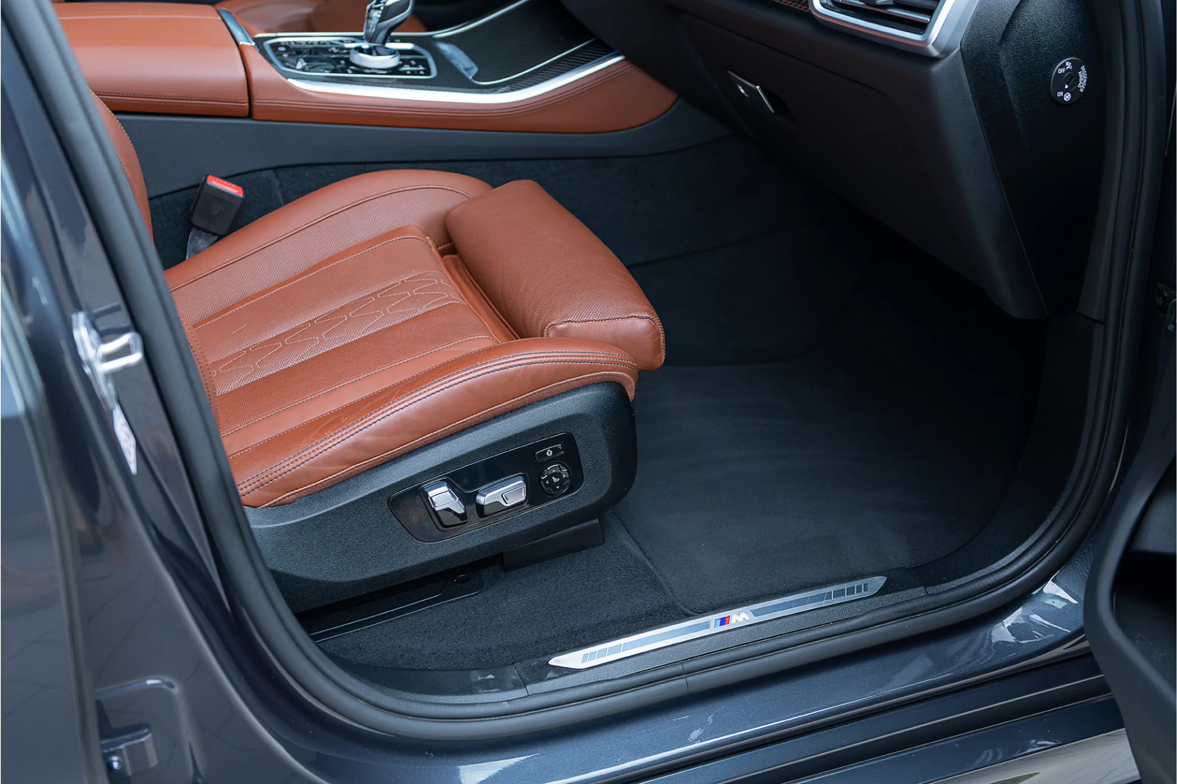BMW X5 xDrive45e Luchtv. Pano Sky Lounge HK Laserlicht HU — photo 28