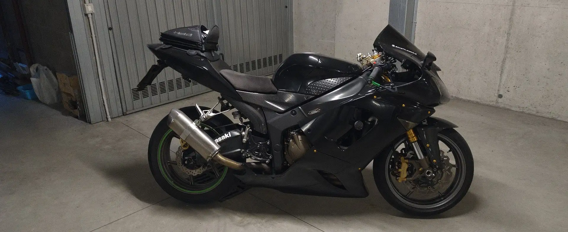 Kawasaki Ninja ZX-6R Negro - 1