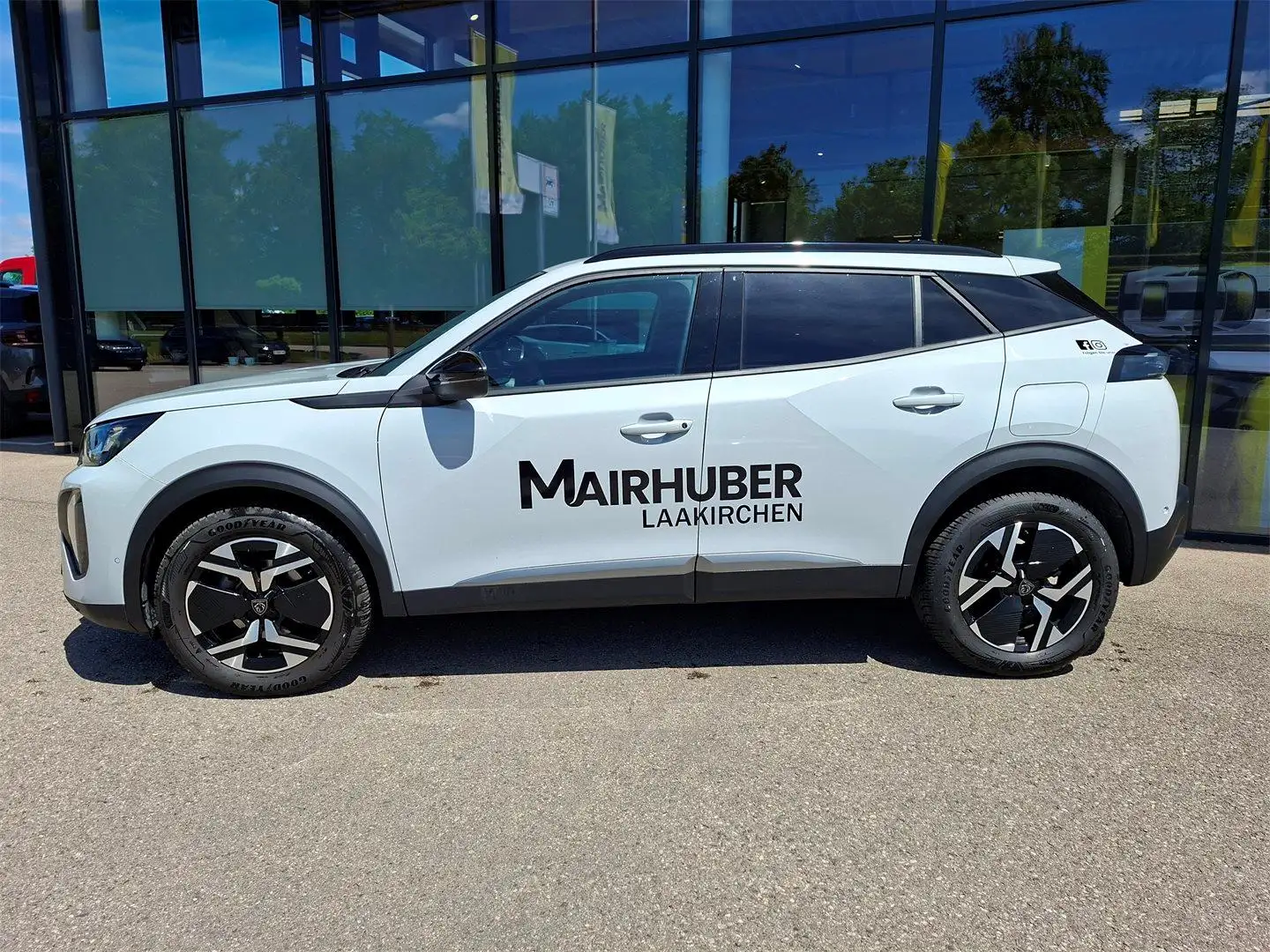 Peugeot 2008 PureTech 100 S&S Allure 6-Gang-Manuell Weiß - 2