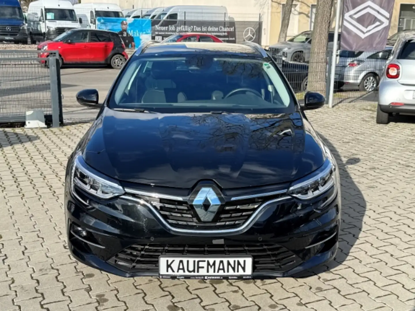 Renault Megane Grandtour 1.3 TCe 140 EDC Intens Winterpaket Schwarz - 2