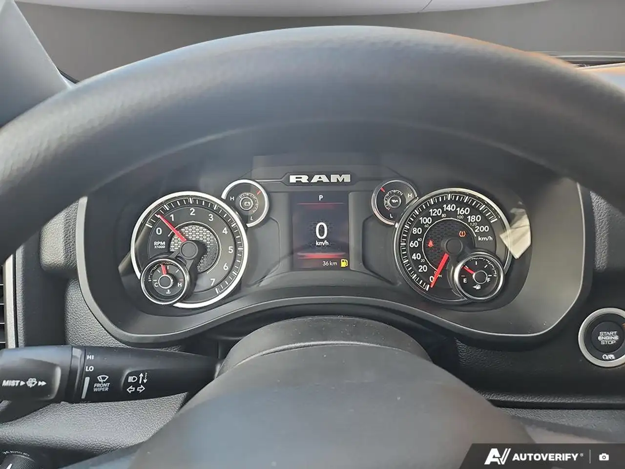RAM 1500 снимка RAM 1500