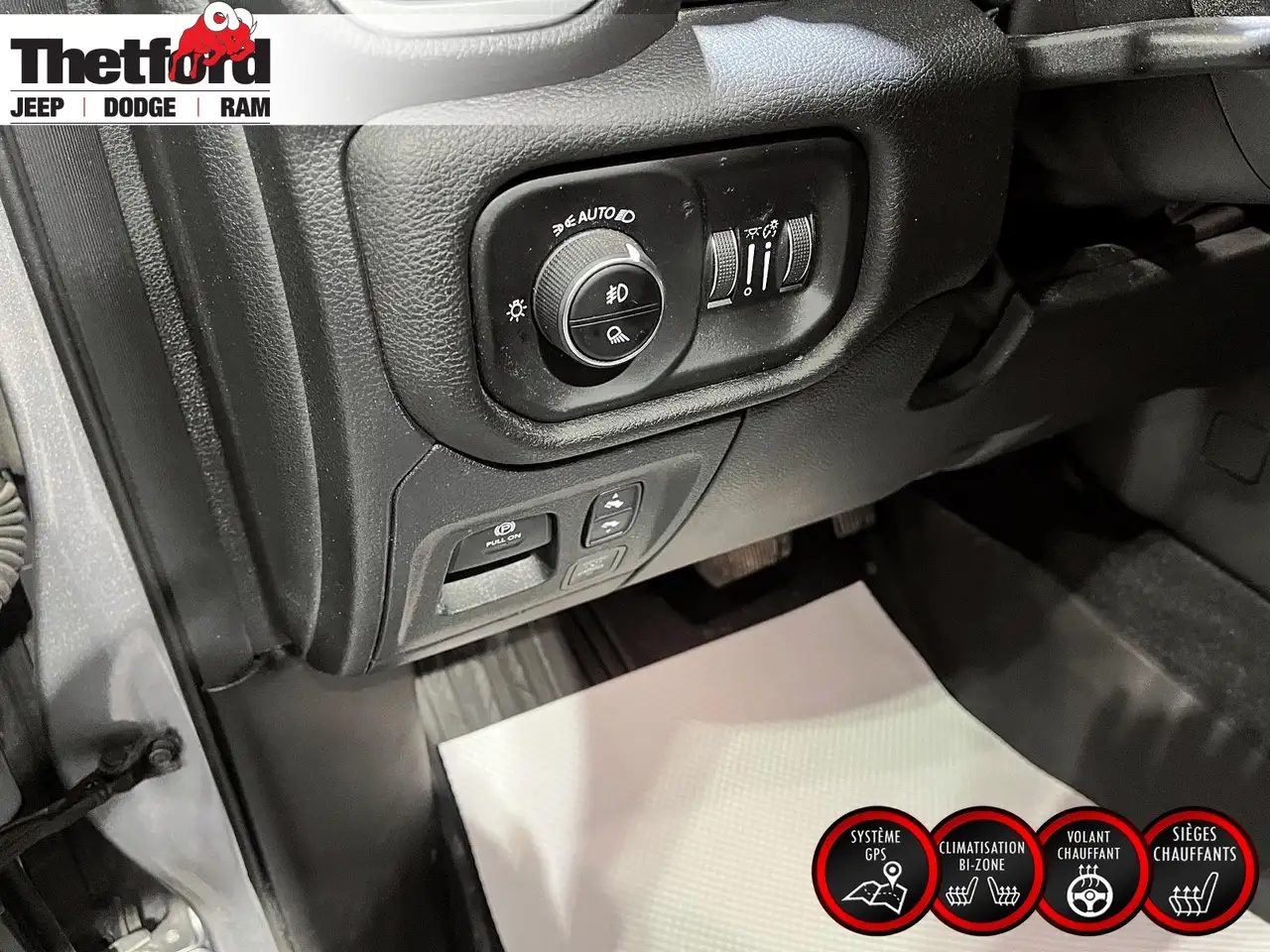 RAM 1500 снимка RAM 1500