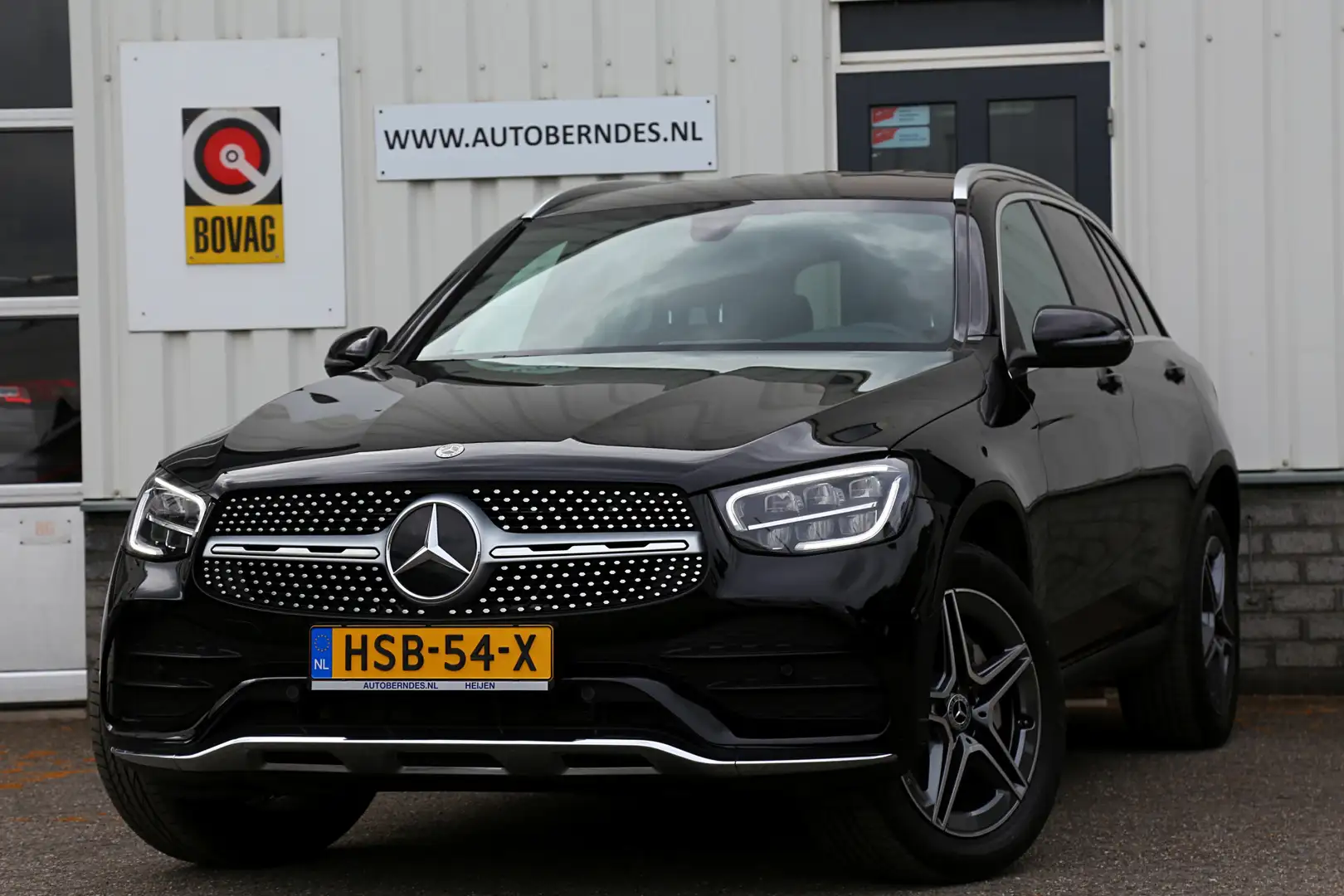 Mercedes-Benz GLC 300 300e 4MATIC AMG Plug in hybride*Perfect Onderh.*BT Noir - 1