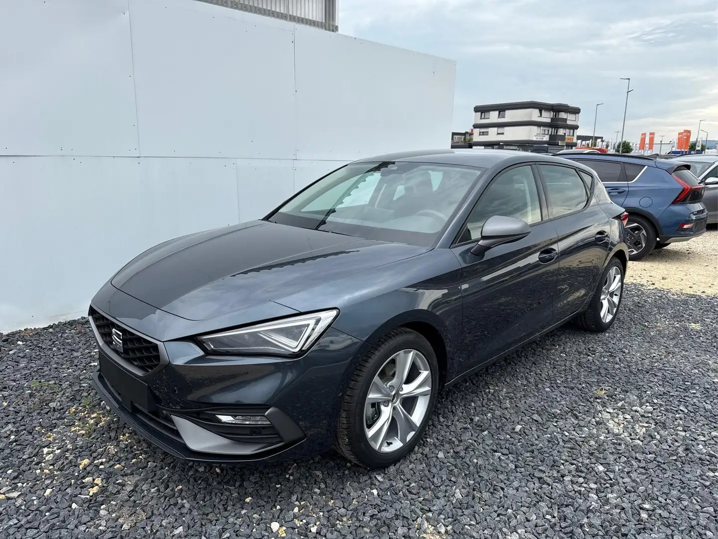 SEAT Leon FR 1.5 TSI MATRIX NAVI SHZ ACC KESSY 1.5 TSI 85... Grau - 1