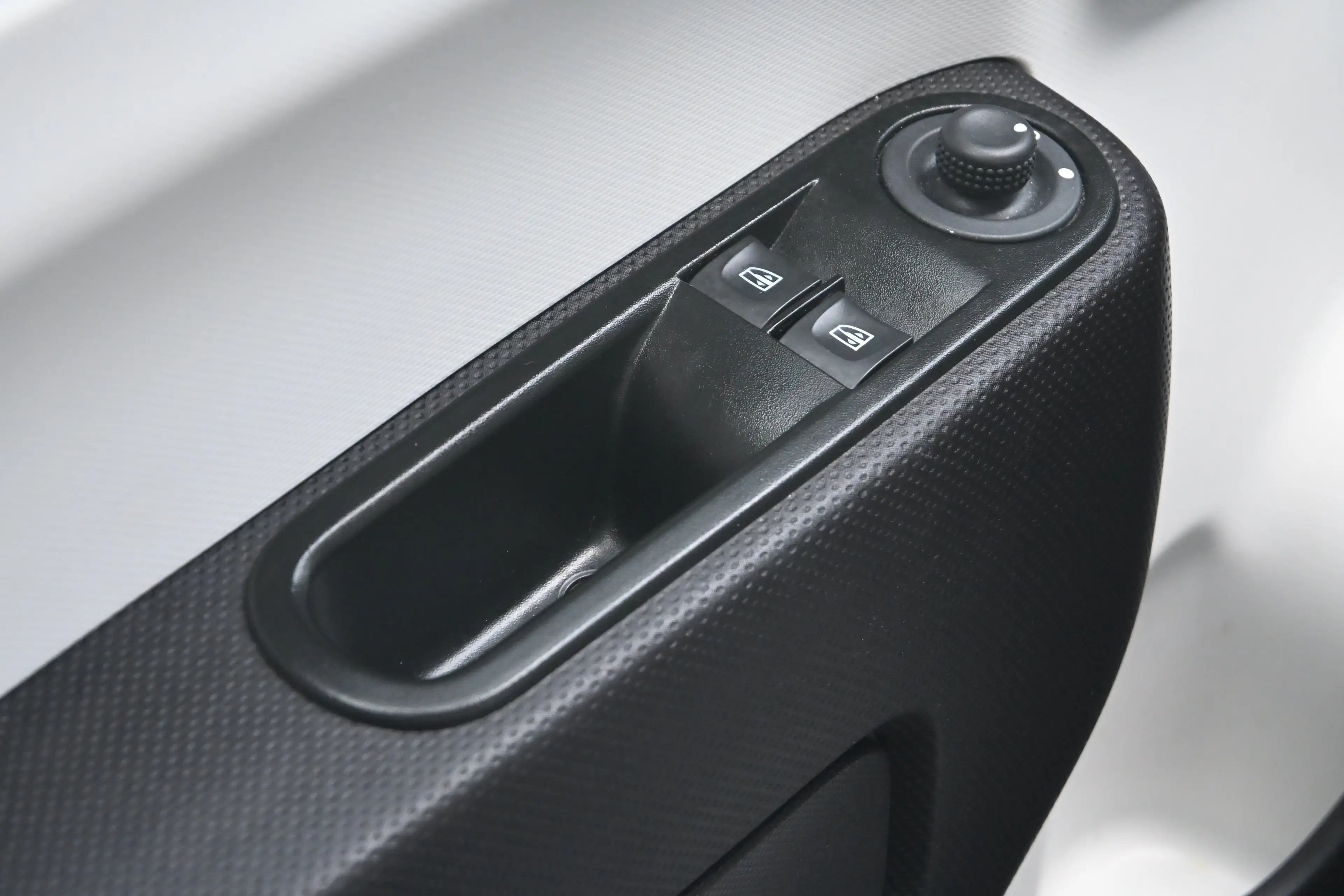 Renault Twingo Z.E. R80 E-Tech Equilibre 22 kWh | Navi by app | C — photo 15