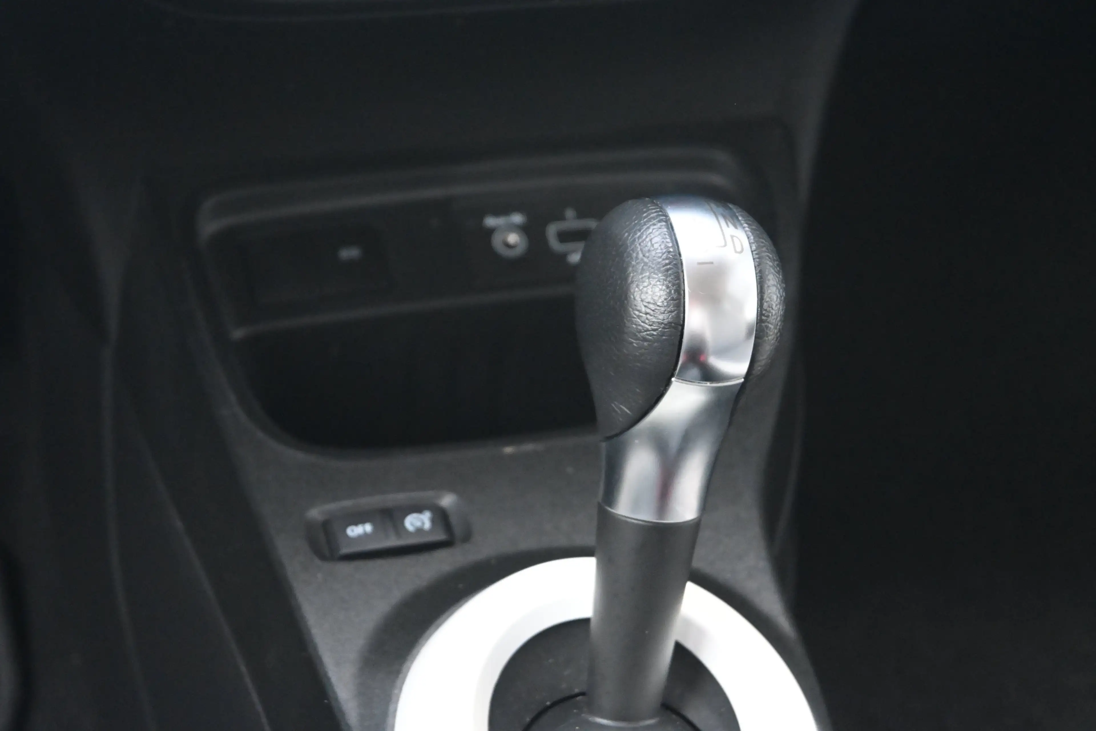 Renault Twingo Z.E. R80 E-Tech Equilibre 22 kWh | Navi by app | C — photo 17