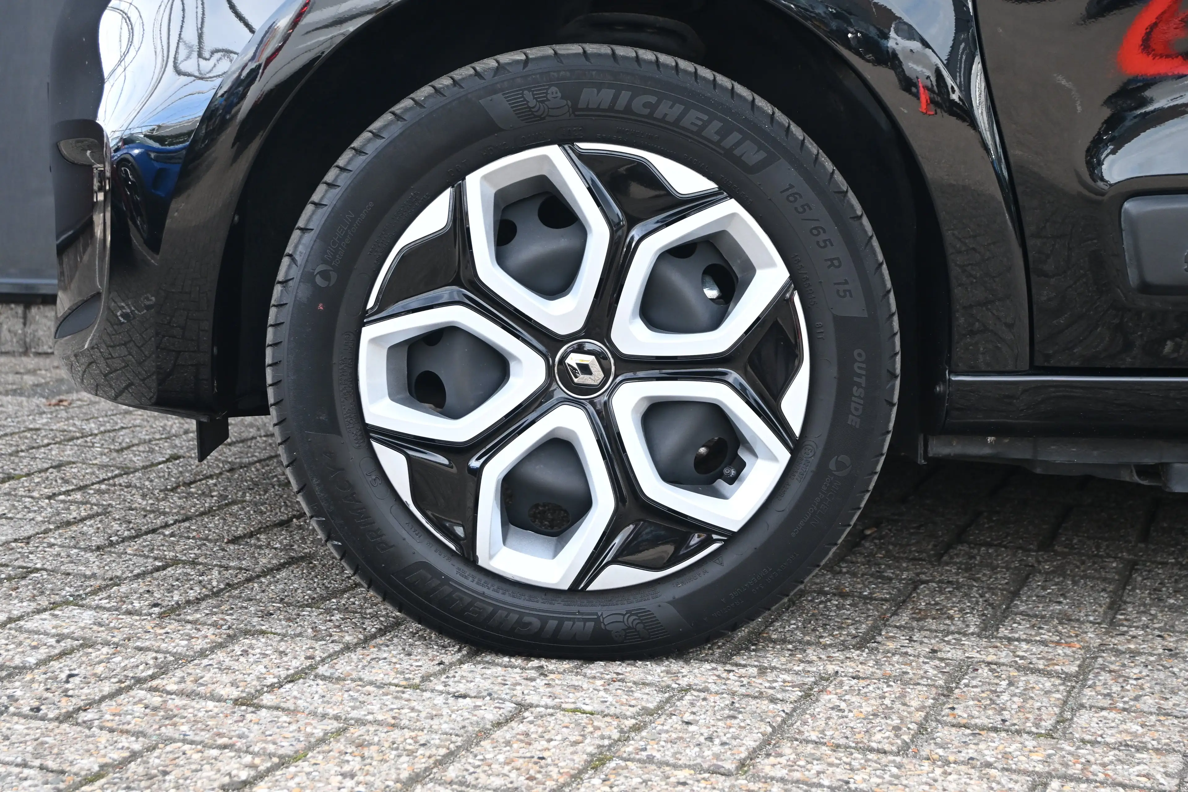 Renault Twingo Z.E. R80 E-Tech Equilibre 22 kWh | Navi by app | C — photo 22