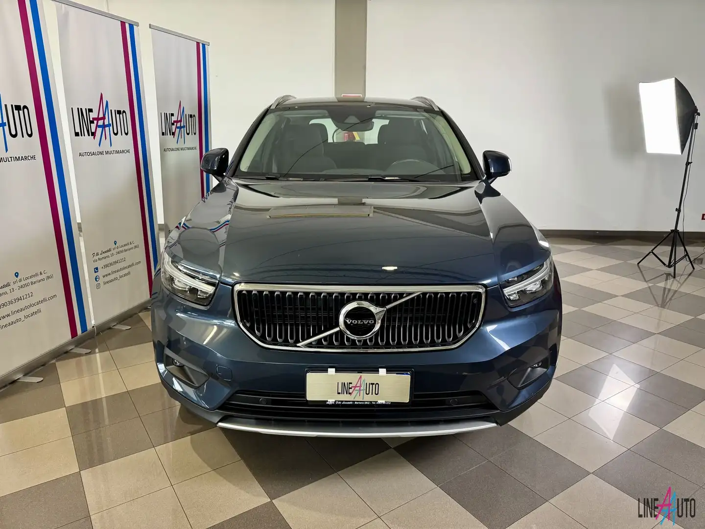 Volvo XC40 XC40 T3 Geartronic Momentum Pro Blu/Azzurro - 2