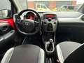 Toyota Aygo 1.0 VVT-i x-play 5D//cruise/bluetooth/AUX/ 1STE EI Rot - thumbnail 4