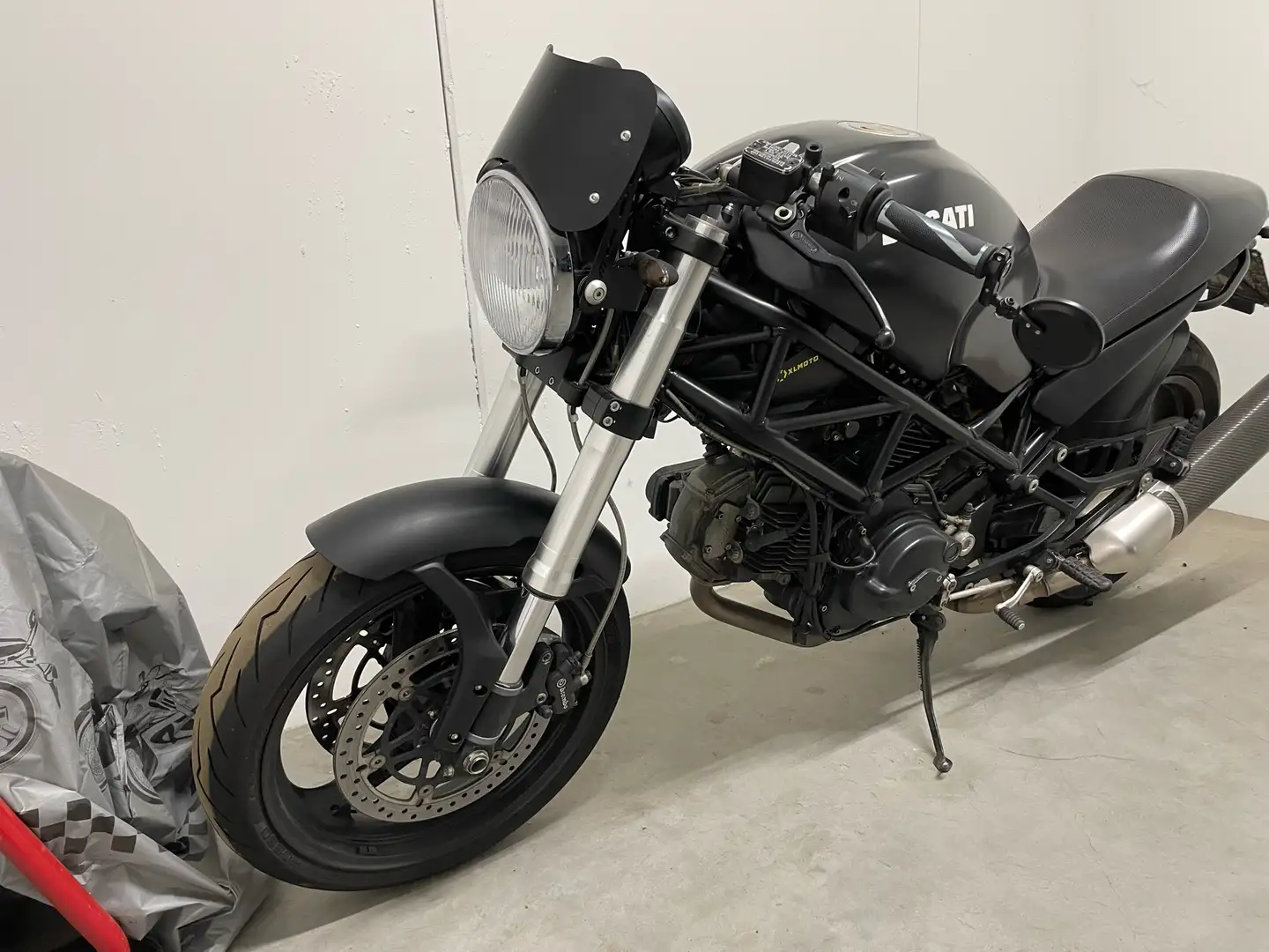 Ducati Monster 695 Dark Zwart - 1
