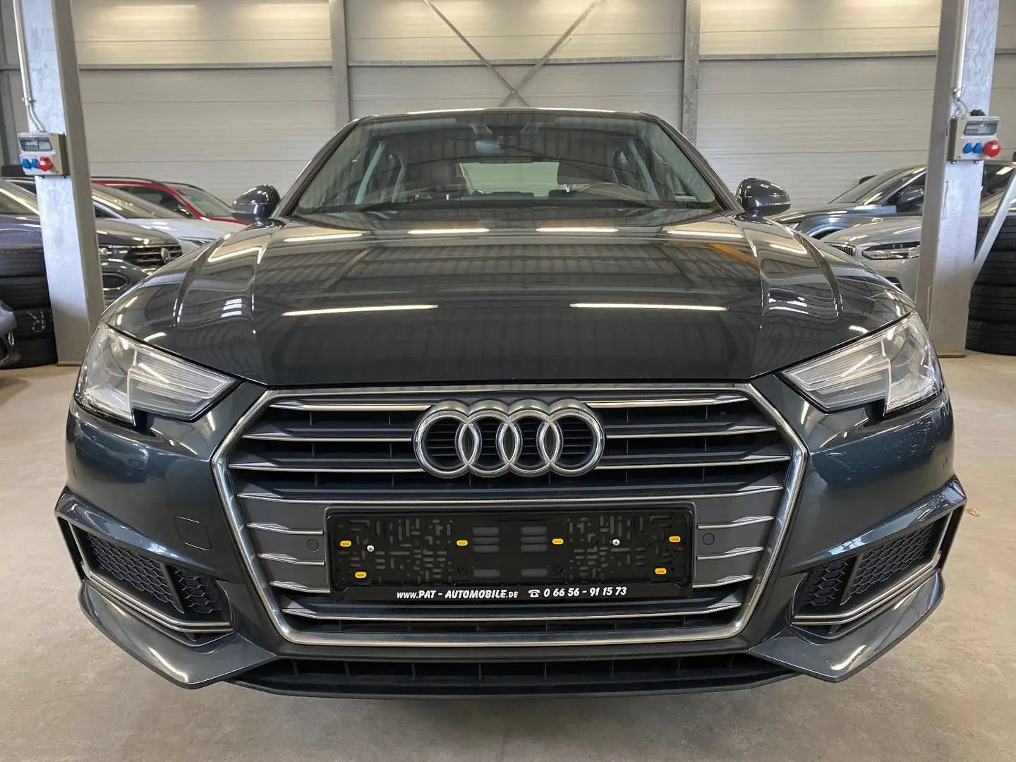 Audi A4 35 TFSI Sport Aut Navi Leder Bi-Xenon VC SHZ Grau - 2