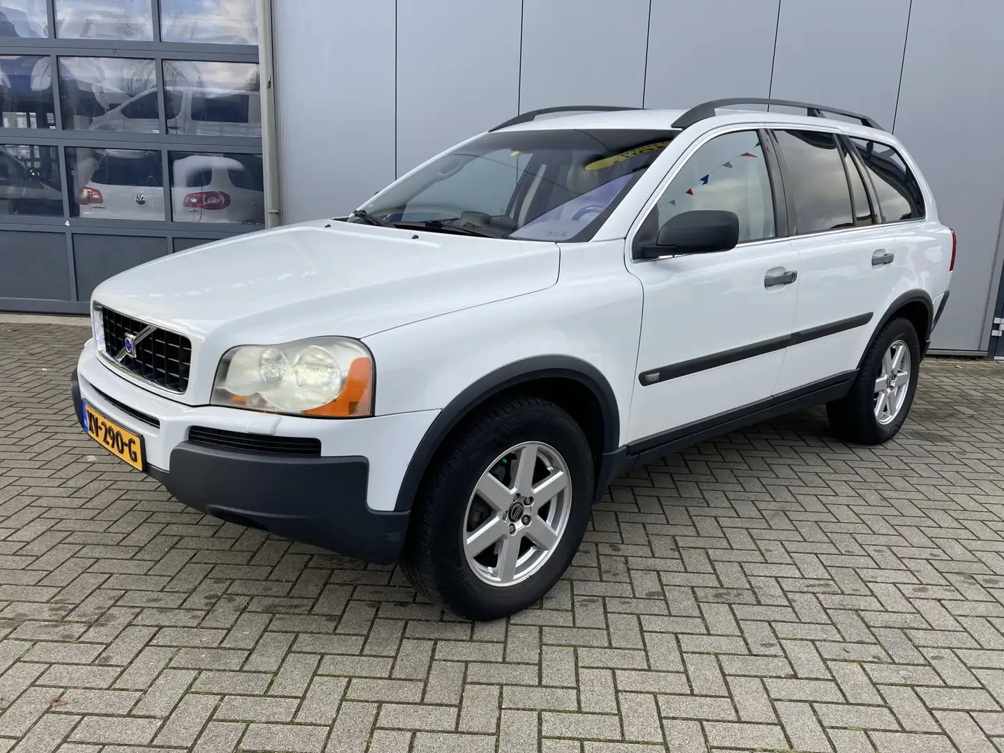 Volvo XC90 2.5 T Momentum 5p. Youngtimer | BTW auto | Automaa Blanc - 1