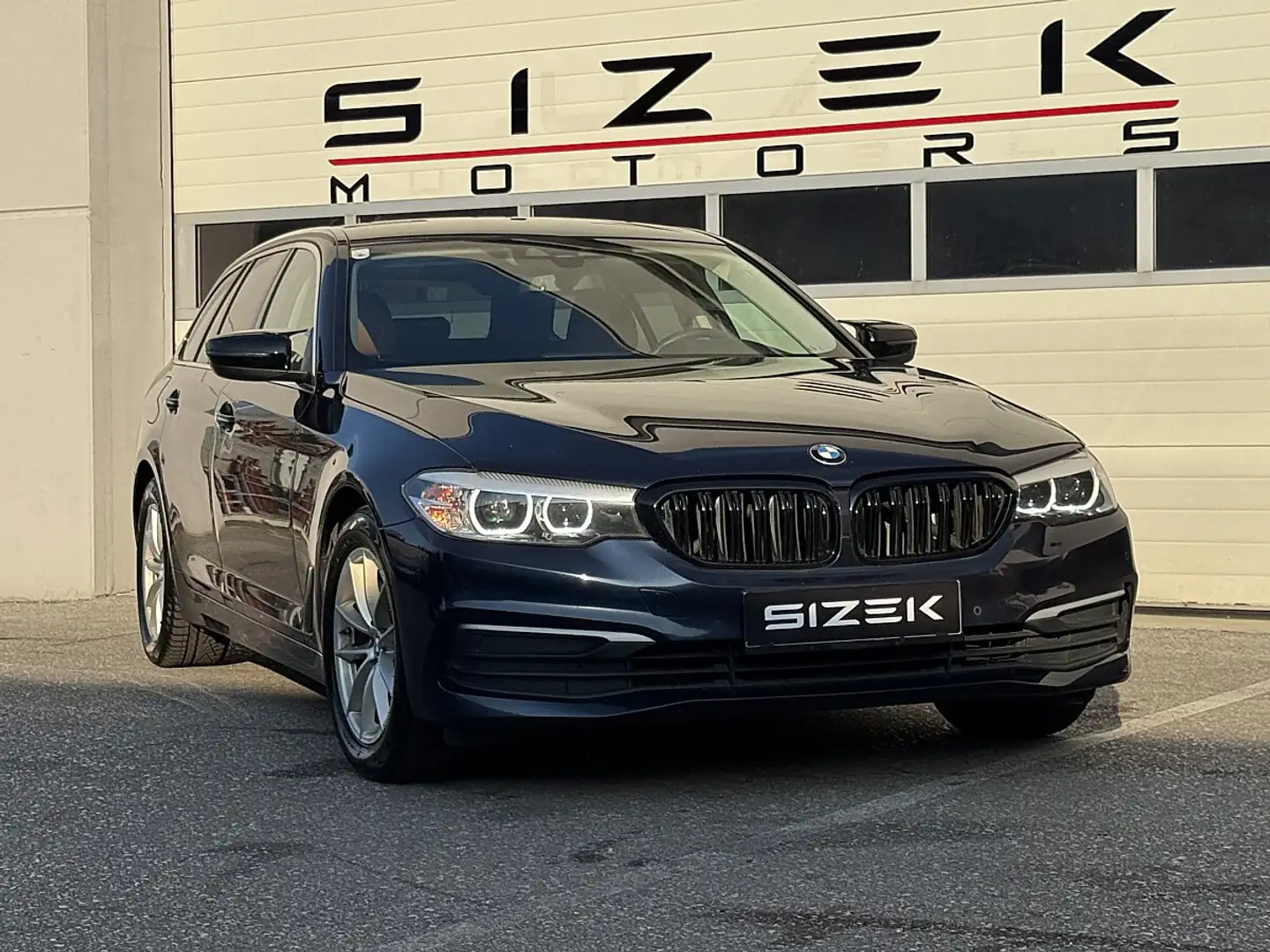 BMW Sonstige 5er-Reihe 5er - 520 d | Automatik | Navi | AHK ... Blau - 2
