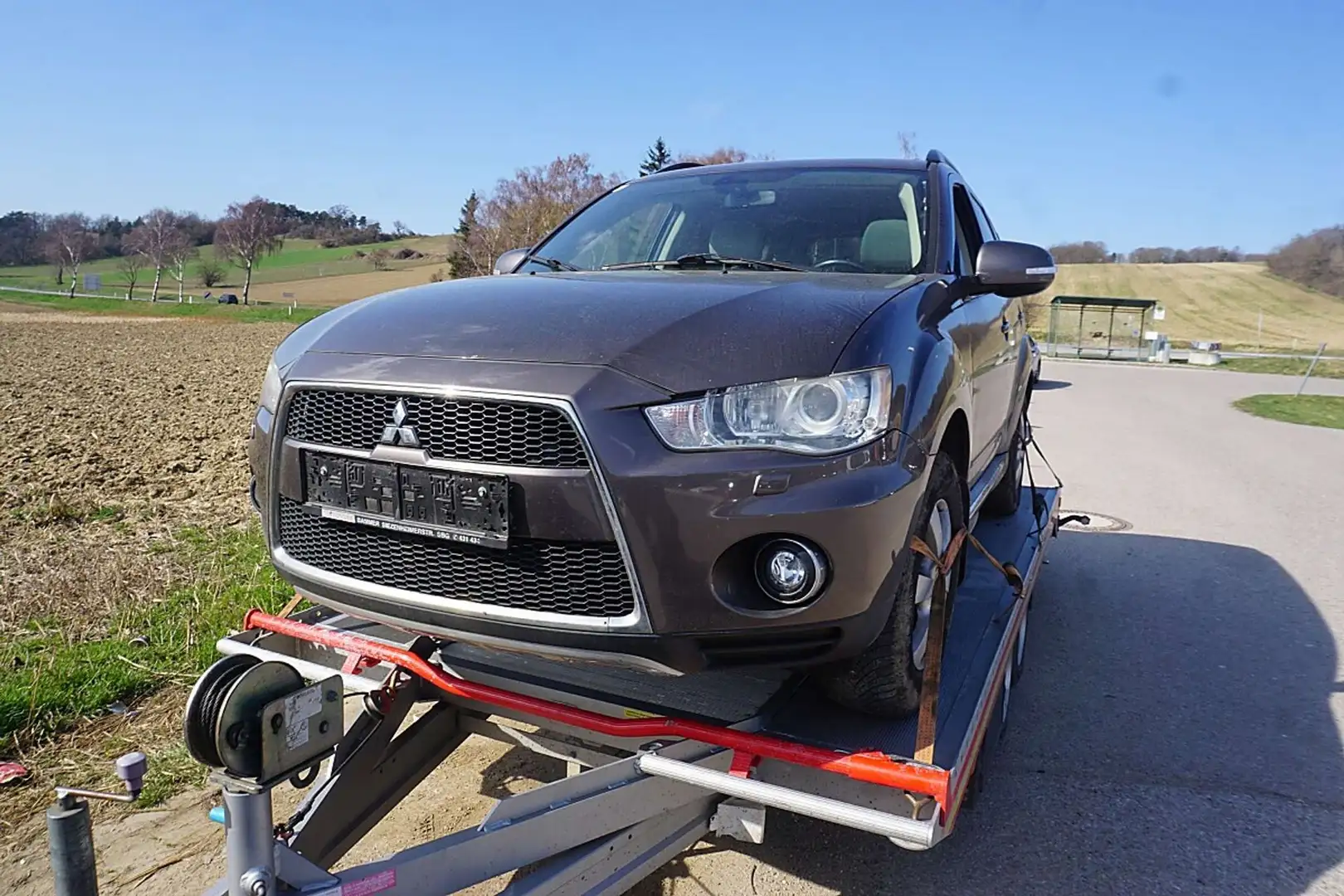 Mitsubishi Outlander 2,2 DI-D Instyle Grau - 2