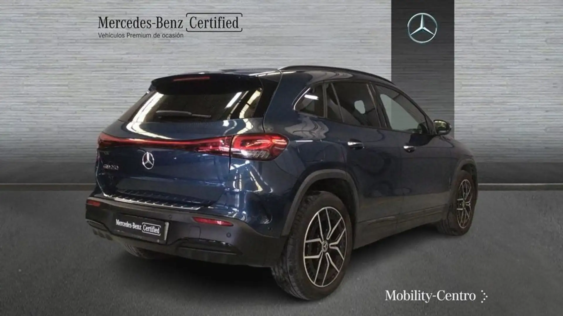 Mercedes-Benz EQA 250 amg line Azul - 2