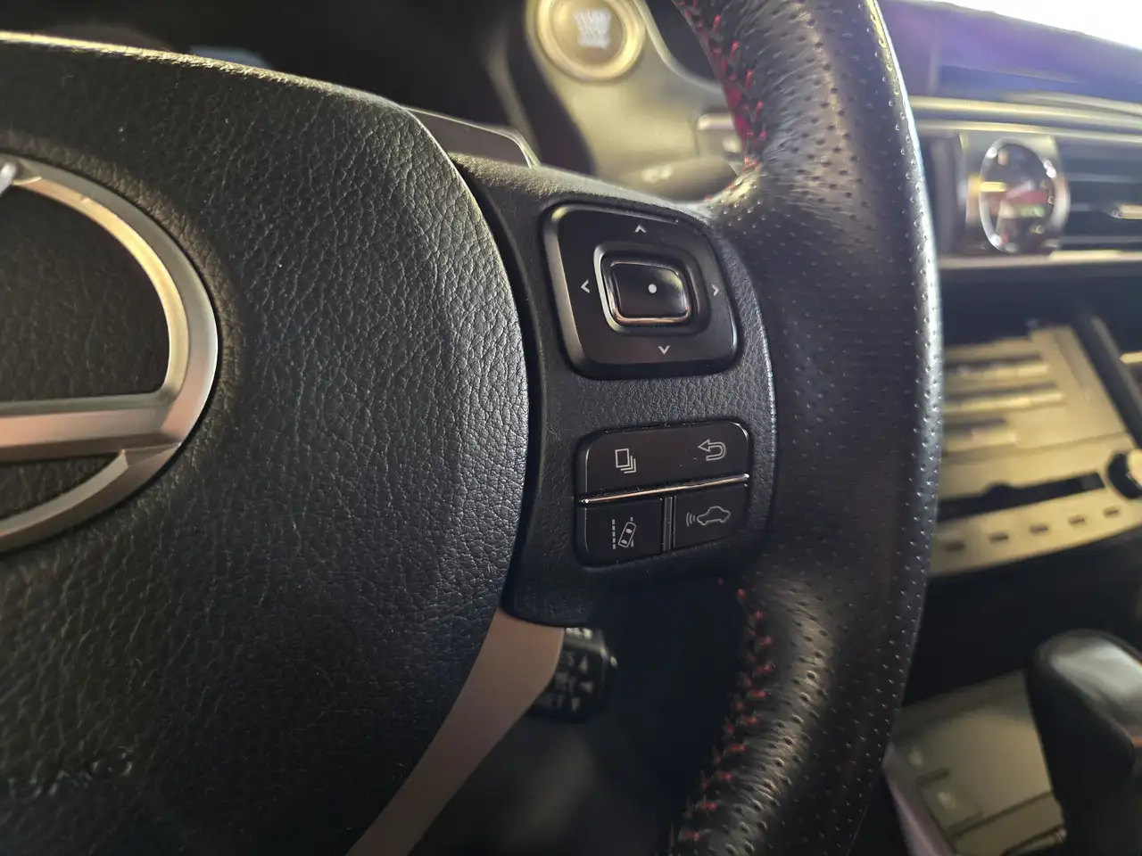 Lexus IS photo Lexus IS