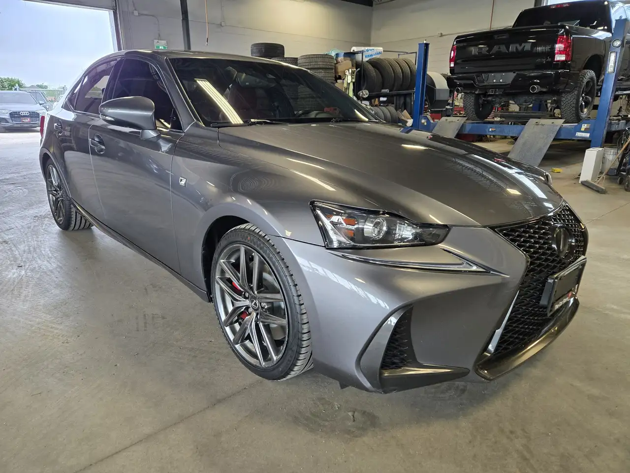 Lexus IS photo Lexus IS