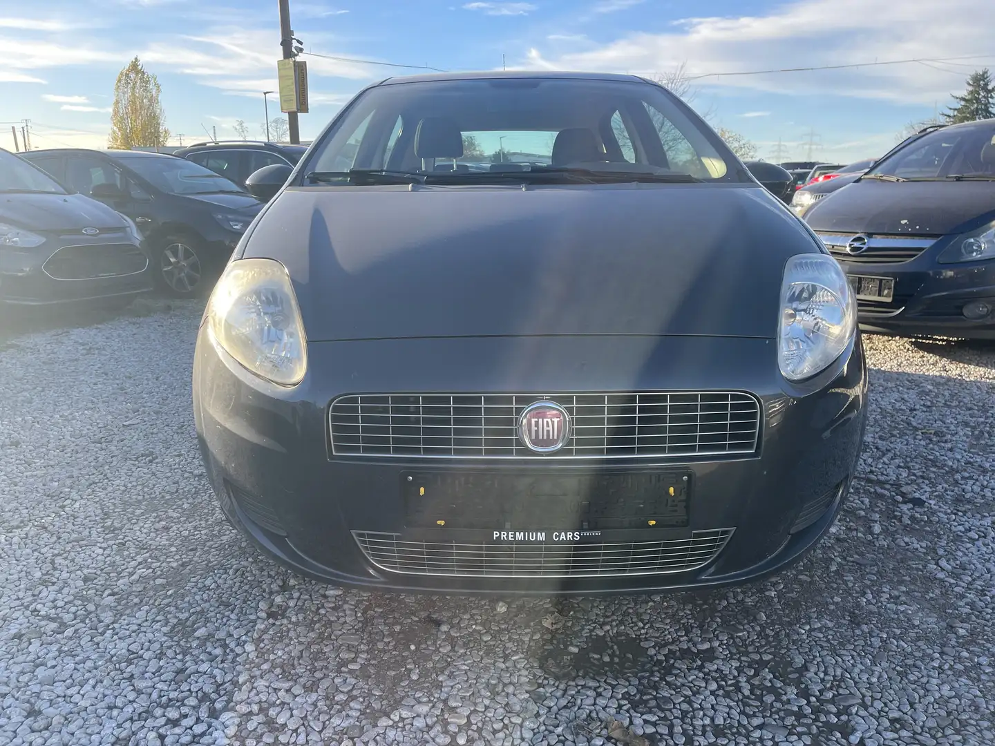 Fiat Grande Punto 1.2 8V Dynamic im guten und gepflegten Zustand Grau - 2