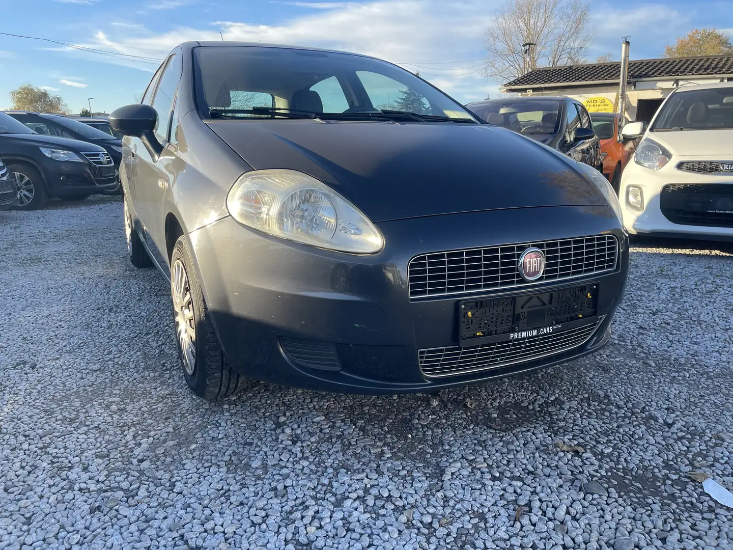 Fiat Grande Punto 1.2 8V Dynamic im guten und gepflegten Zustand Grau - 1