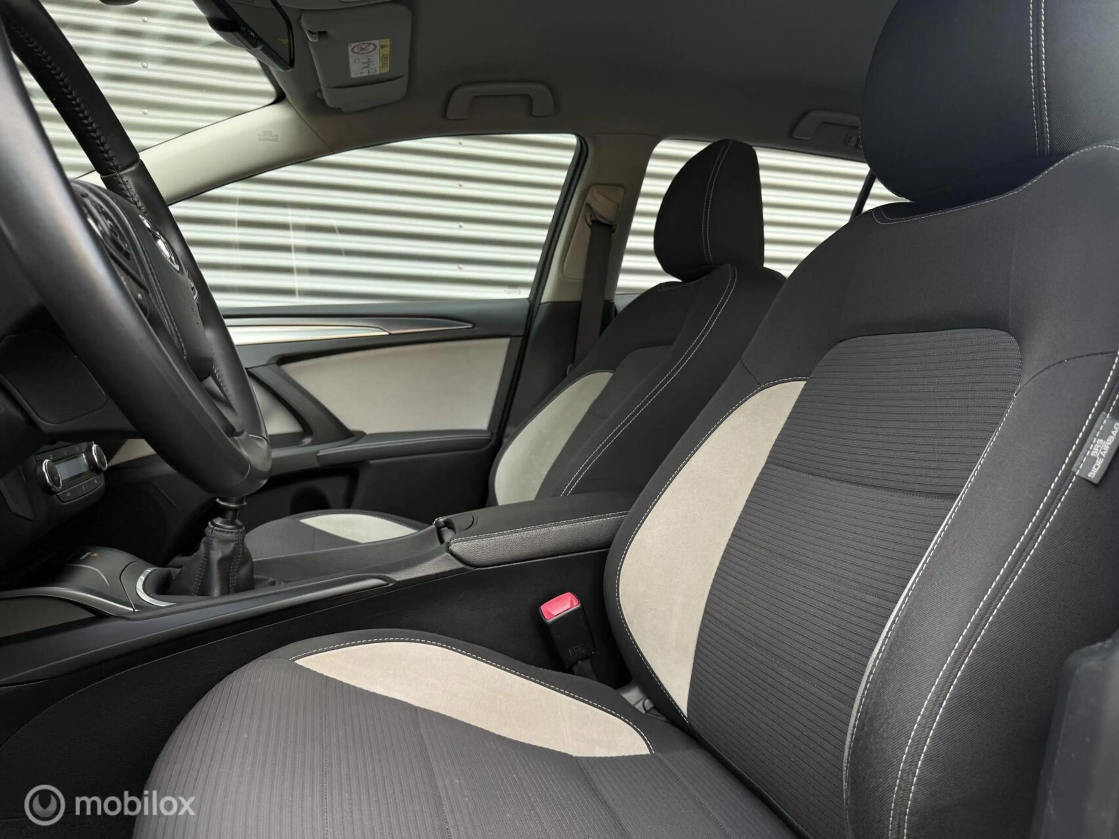 Toyota Avensis 1.8 VVT-i Aspiration | Clima | Camera | Cruise | N — photo 4